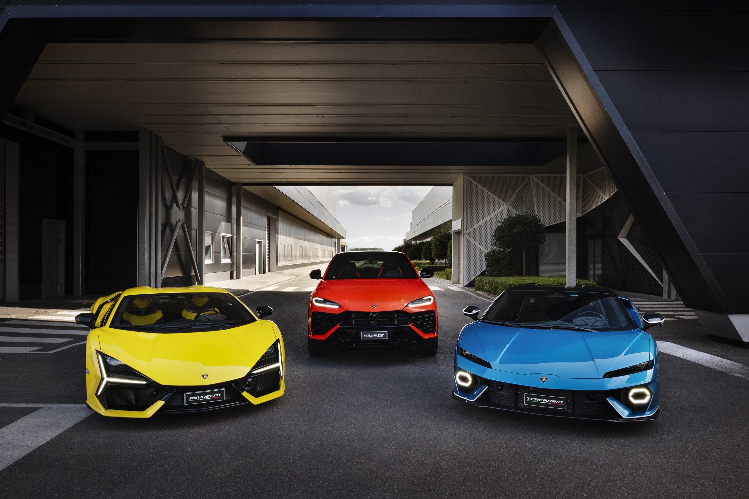 Lamborghini UK Enters 2026 with a Fully Hybridized Line-Up as Temerario Deliveries Begin