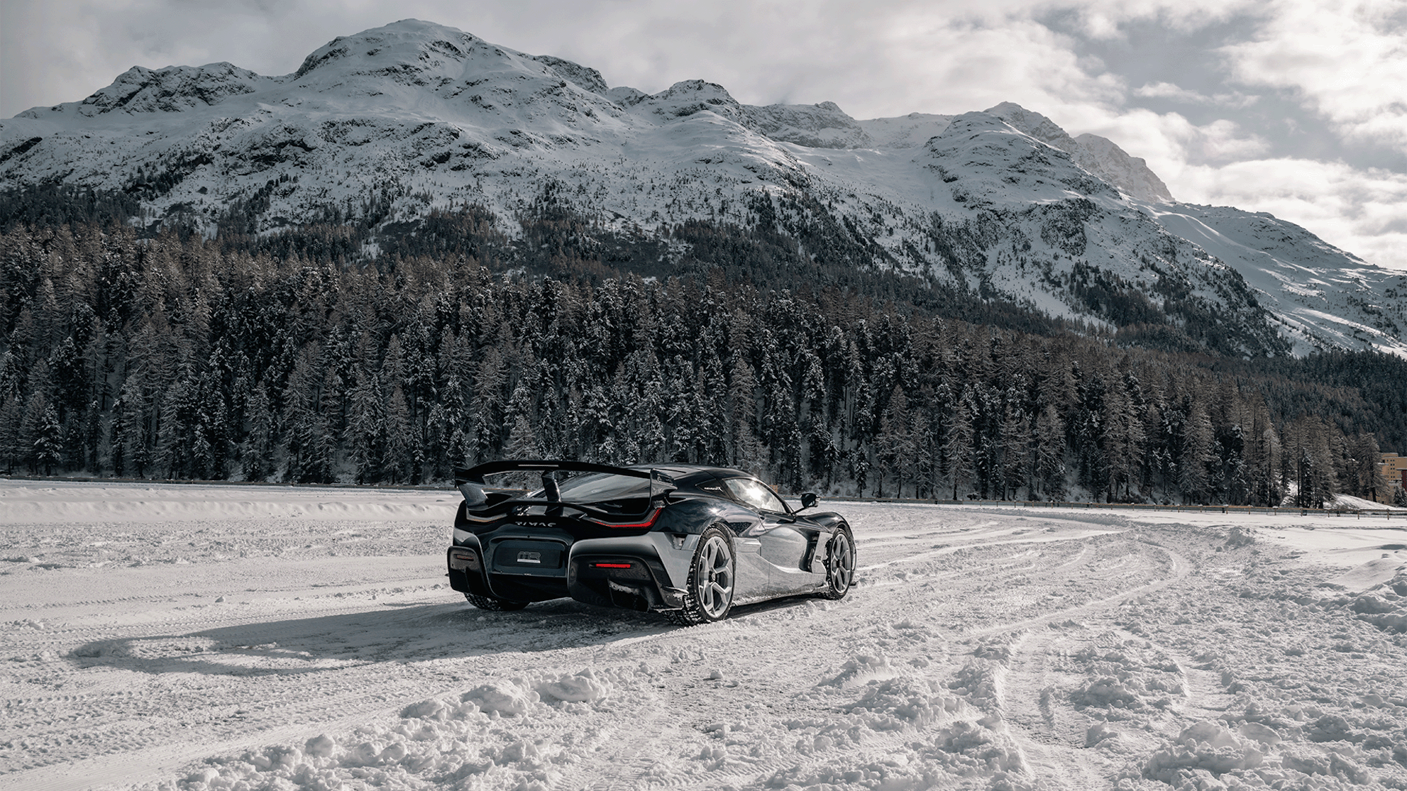 rimac-automobili-delivers-first-nevera-r-founder-s-edition-at-the-i-c-e-st-moritz-2.png