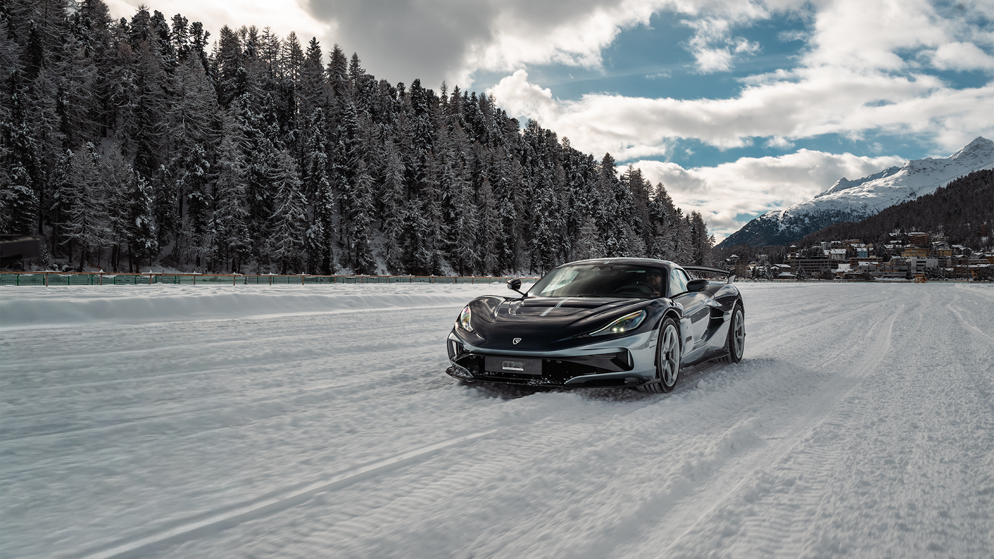 rimac-automobili-delivers-first-nevera-r-founder-s-edition-at-the-i-c-e-st-moritz-4.png