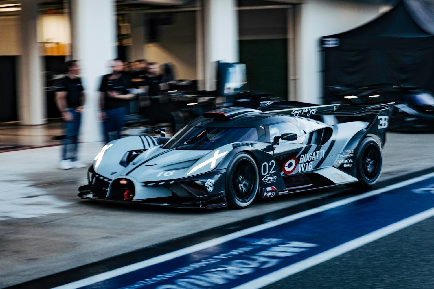 08 2602 BUGATTI-Feeling-the-Track-Miami.jpg