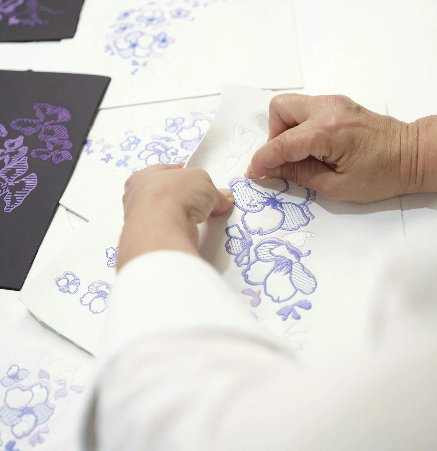 12 BUGATTI-Mistral-Sur-Mesure-Caroline.jpg