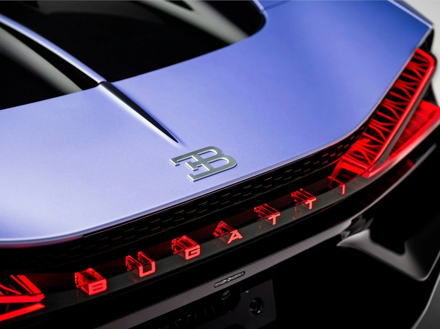 21 BUGATTI-Mistral-Sur-Mesure-Caroline-1.jpg