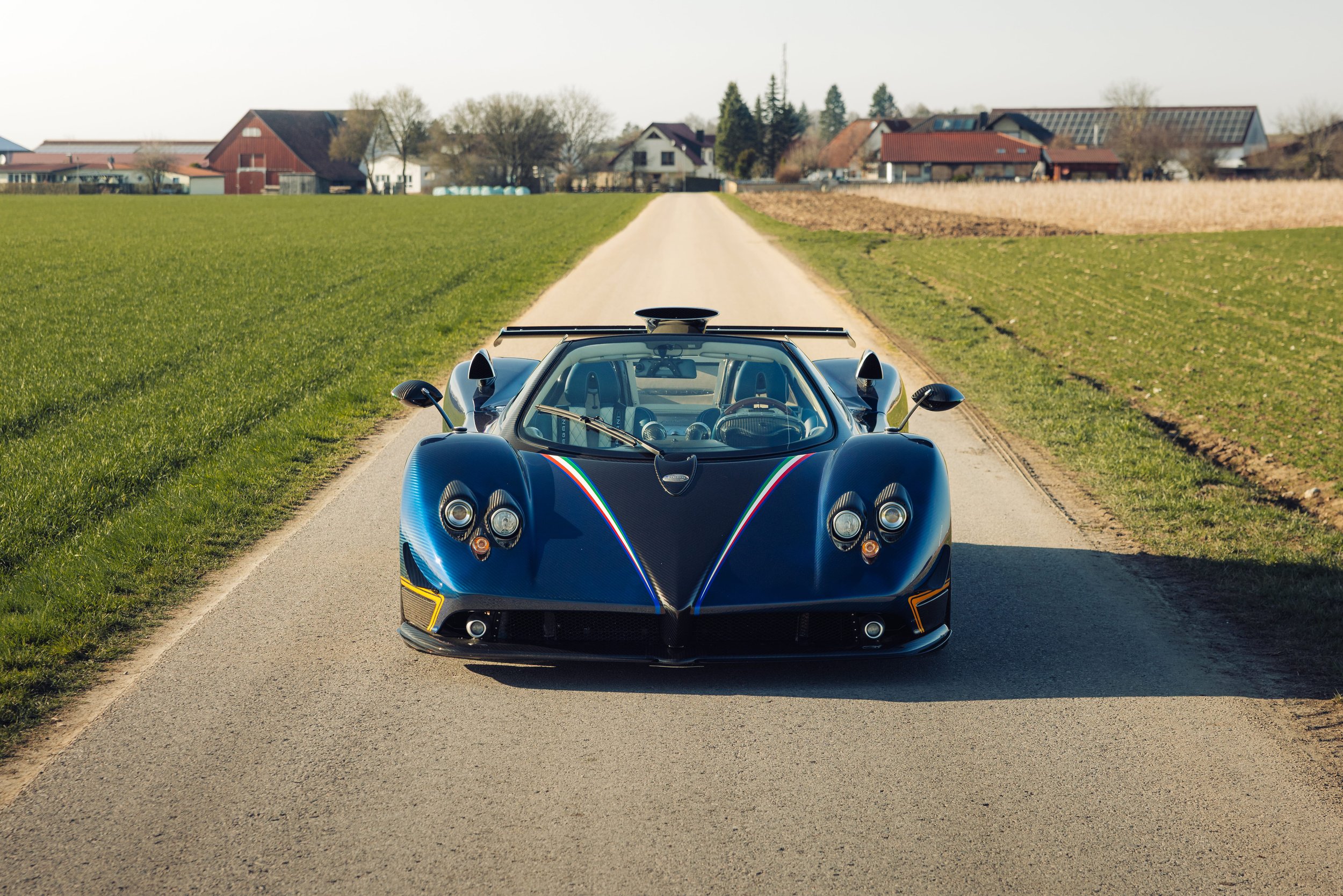 Broad Arrow VE26 2018 Pagani Zonda 760 Unica Roadster front.jpg