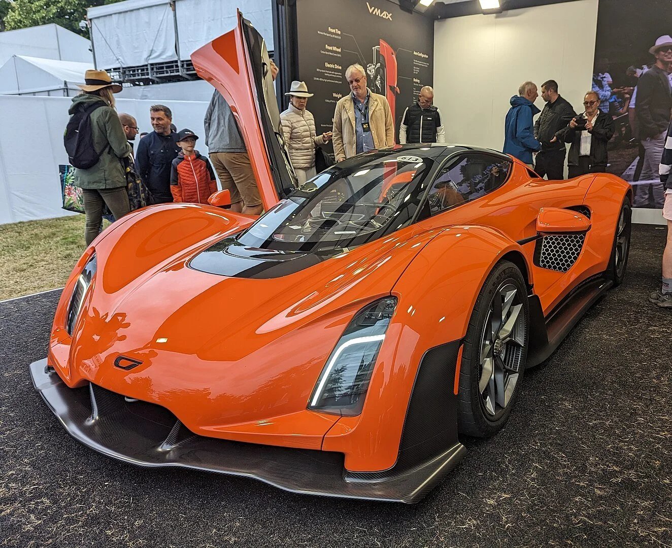 Czinger 21C V Max bei öffentlicher Präsentation – limitierter Hypercar aus Los Angeles mit innovativer 3D-Drucktechnik