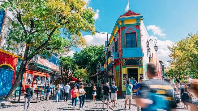 Vacation vs Meaningful Travel: What’s the Difference?