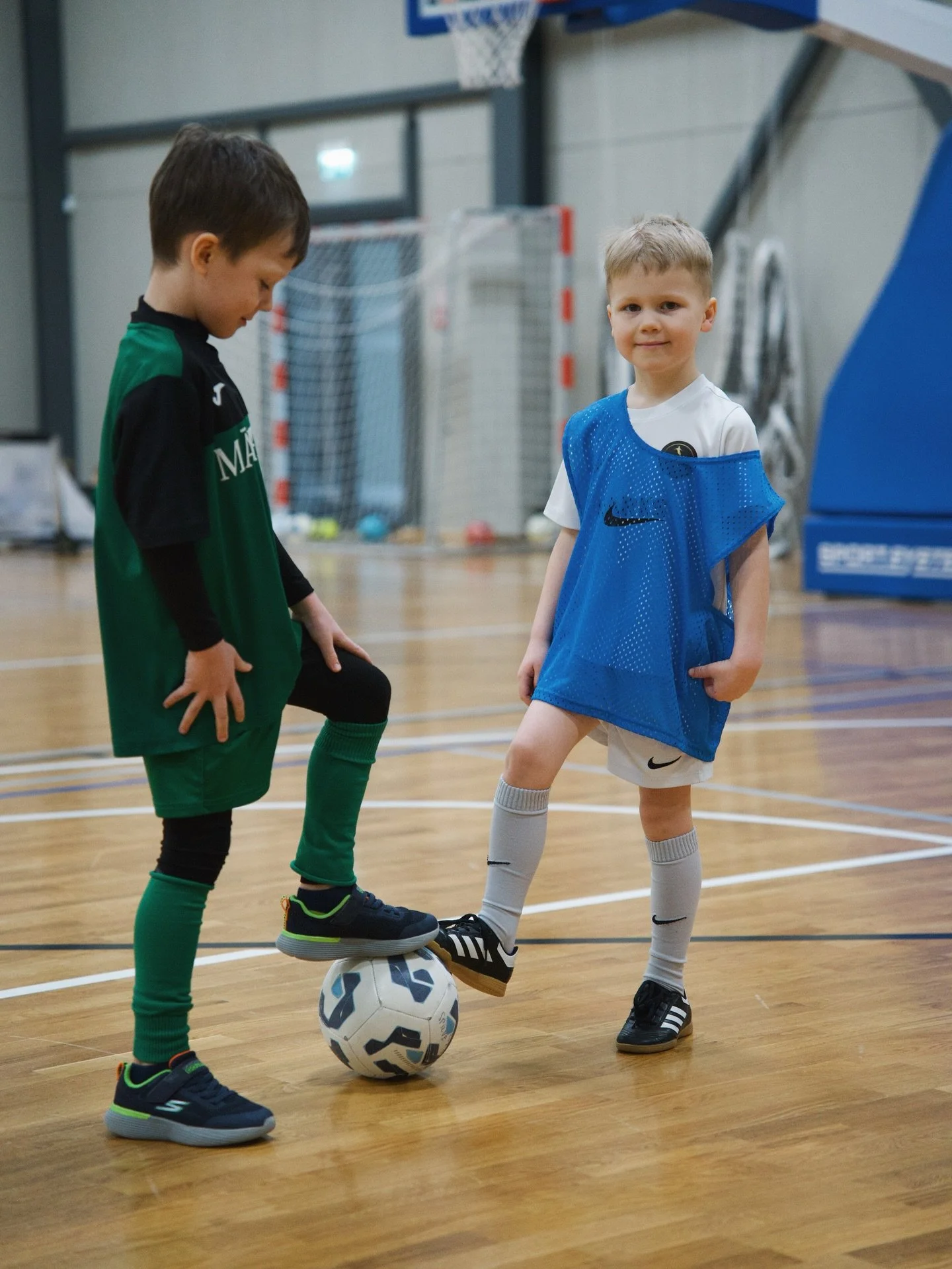 Laiks paskrēja nemanot. Jau vakar, 2020. gadā dzimu&scaron;ie futbolisti aizvadīja savu pirmo turnīru. Superīgas emocijas un skaistas atmiņas 💫

#itfs #itfsmarupe