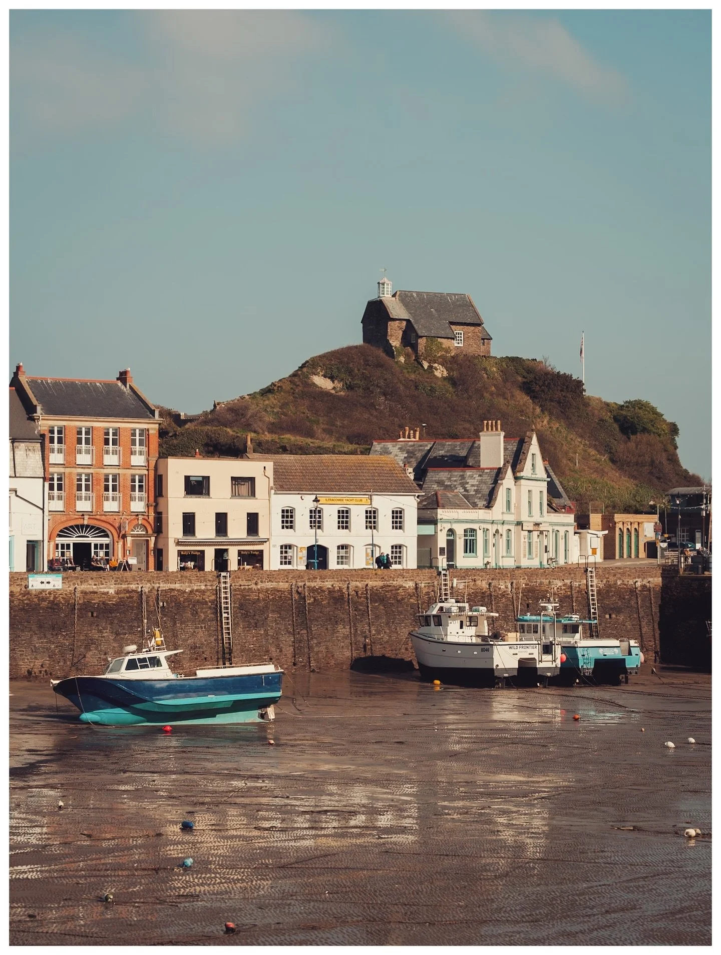 Most people don&rsquo;t realise this tiny lighthouse is the oldest working one in the UK.

Perched above Ilfracombe harbour, St Nicholas Chapel has been guiding boats in for over 600 years. Built in 1321! It has been lighting the way since the 14th c