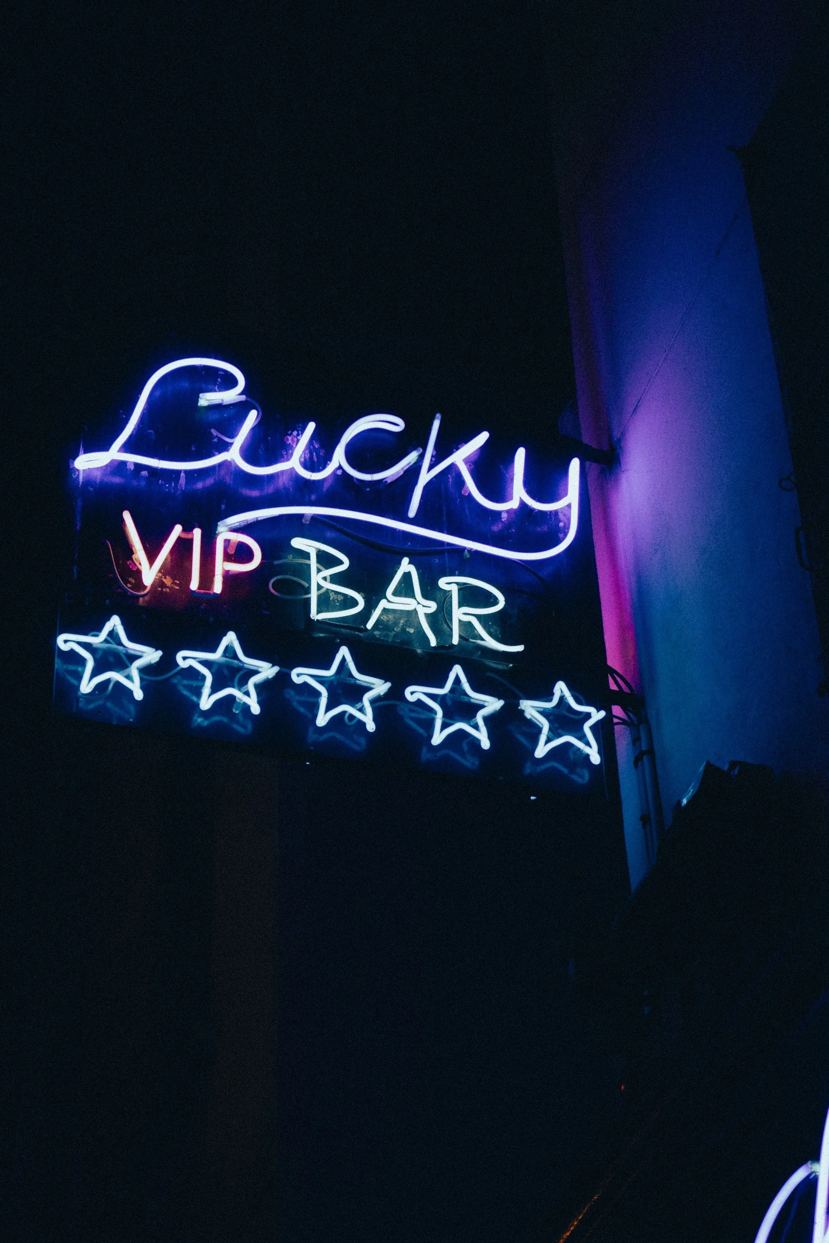 La diferencia entre compartir y usar en una relación swinger