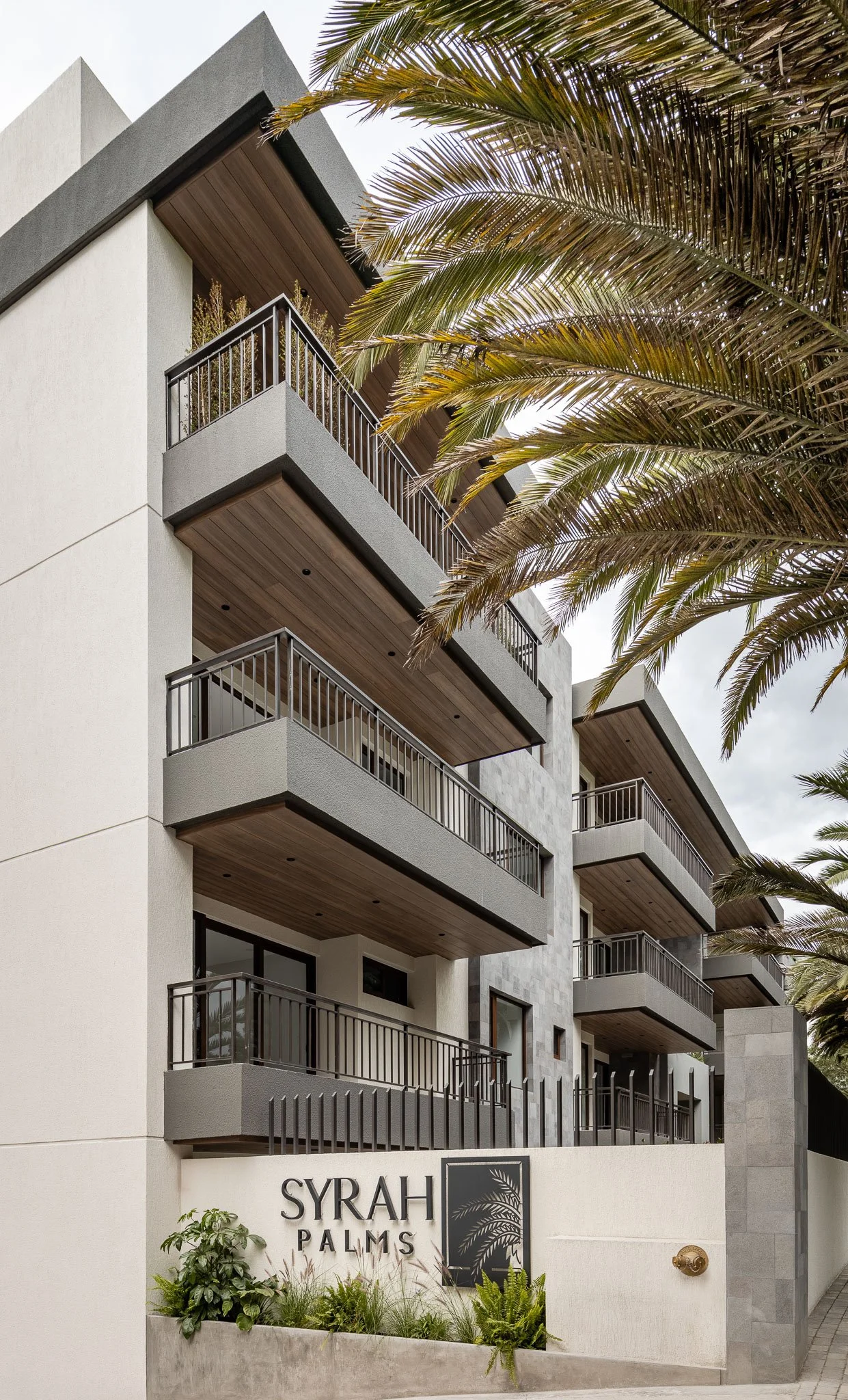 CAPA-FS-JPEG-MD-syrah palms_tumbaco-1.jpg