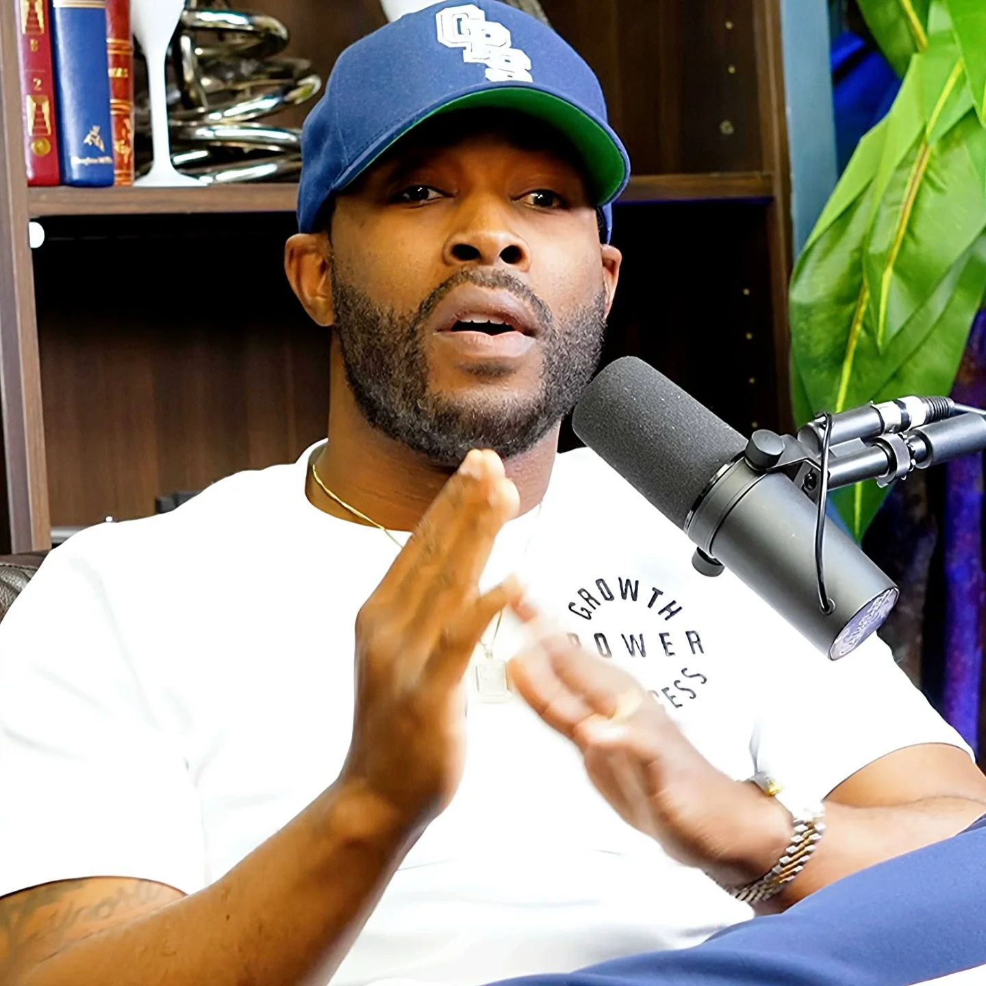 EPISODE OUT NOW | CLICK THE LINK IN THE BIO | WATCH NOW🎥

#trending #viral #podcast #newpost #post