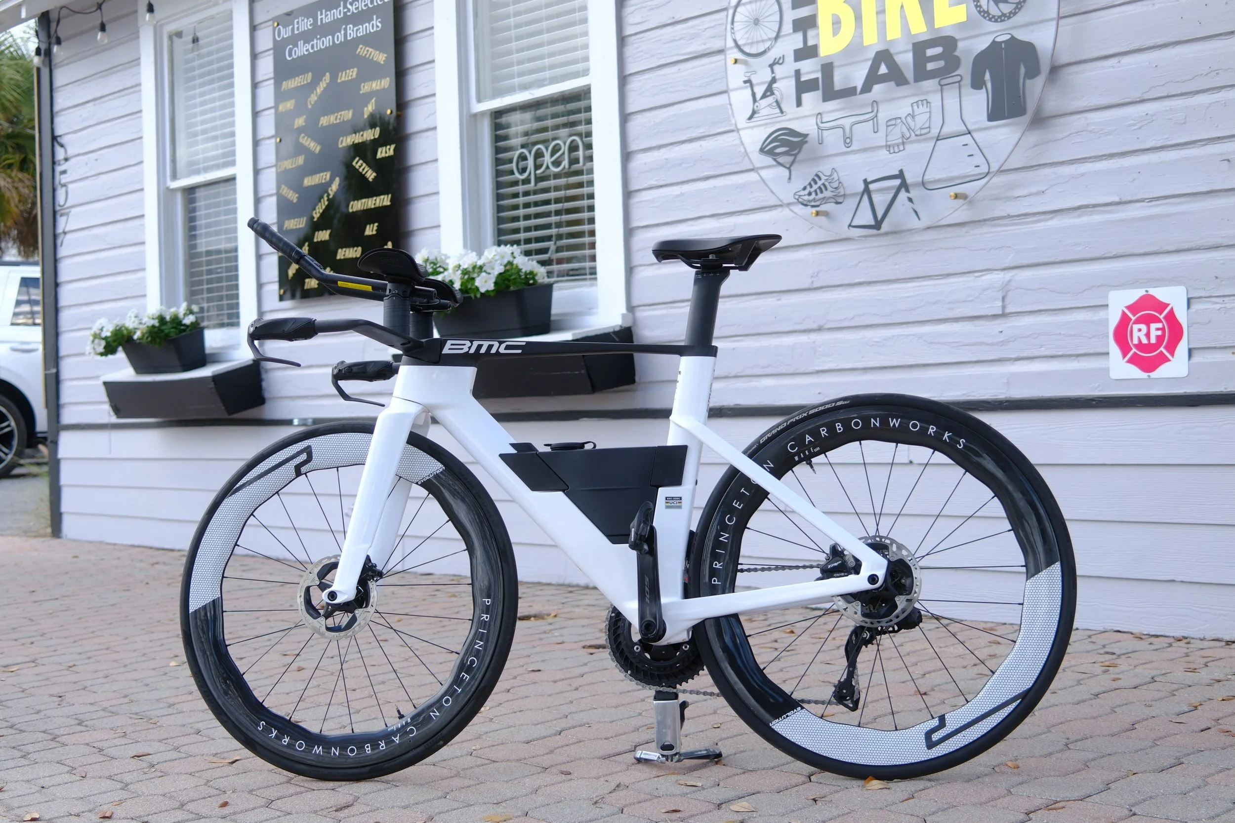 BMC Speedmachine 01 Custom Build: Shimano 105 Di2 &amp; Princeton Wake 6560 — Built to Fly