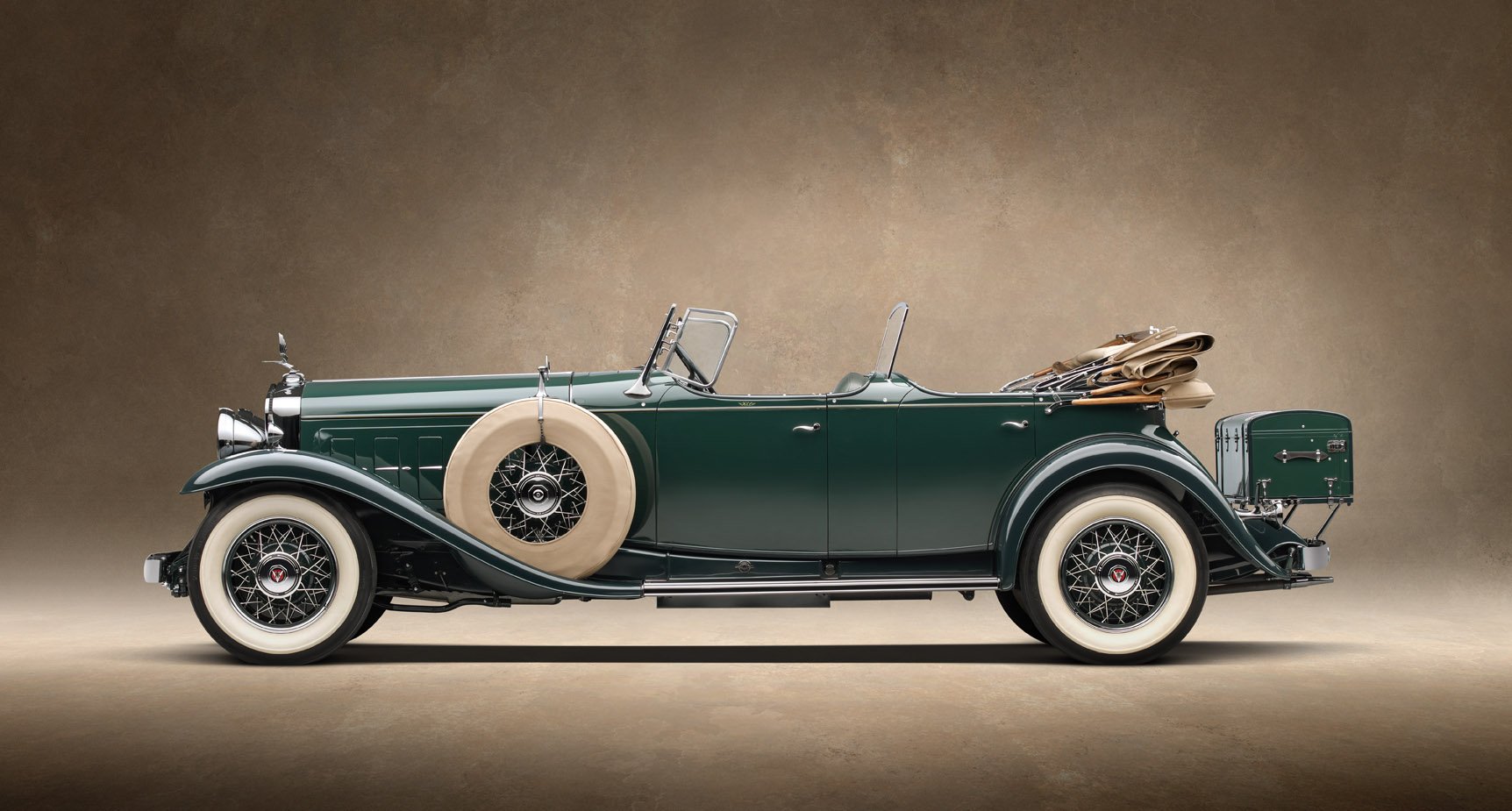 1930_Cadillac_V16_Profile_ copy.jpg