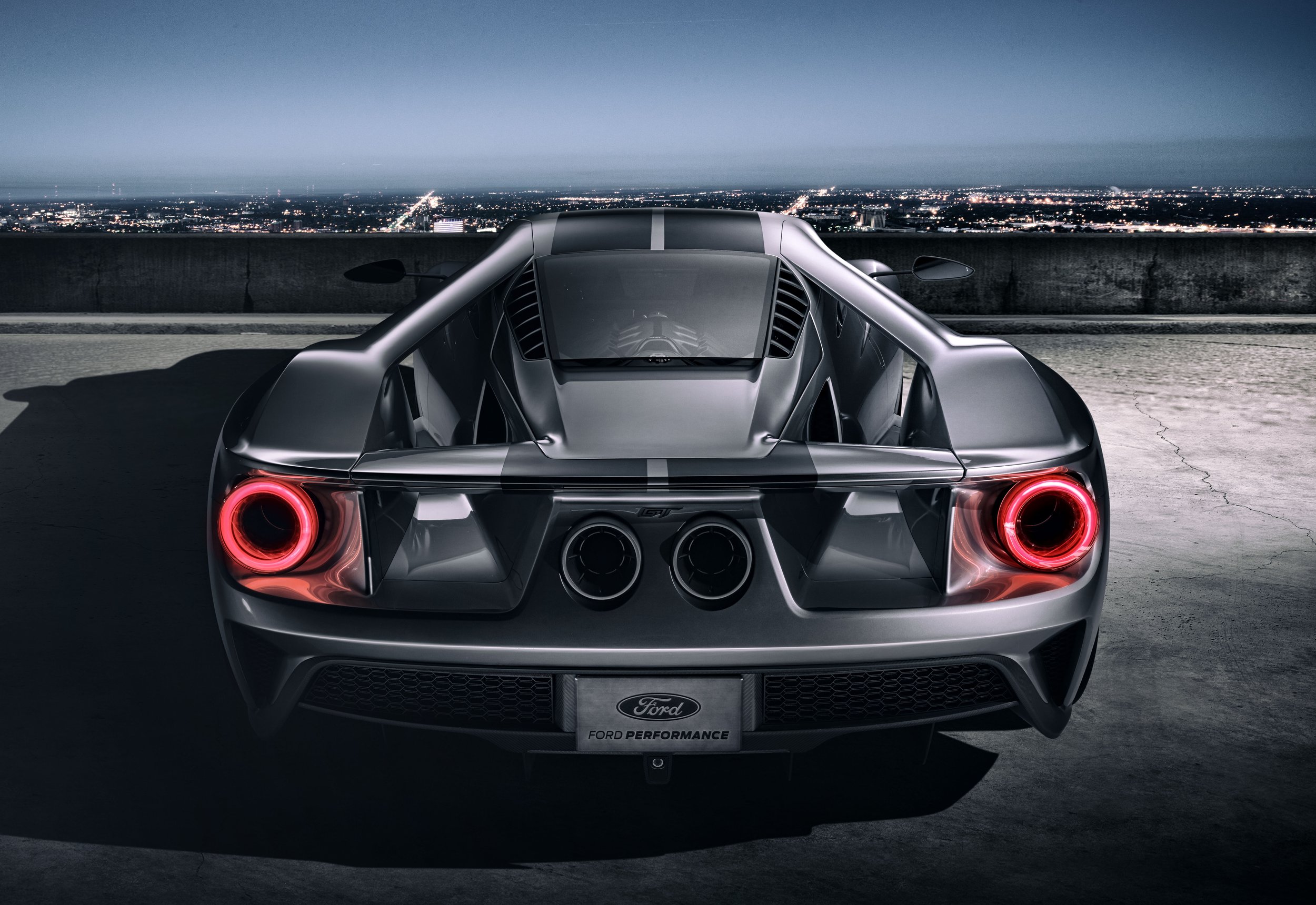 Rear_C4.jpg