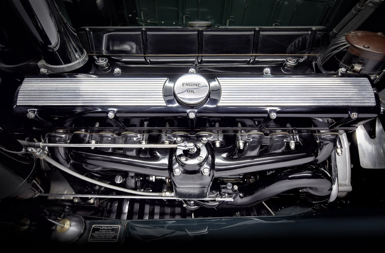 1930_Cadillac_V16_Engine_003-fused-dc3.jpg