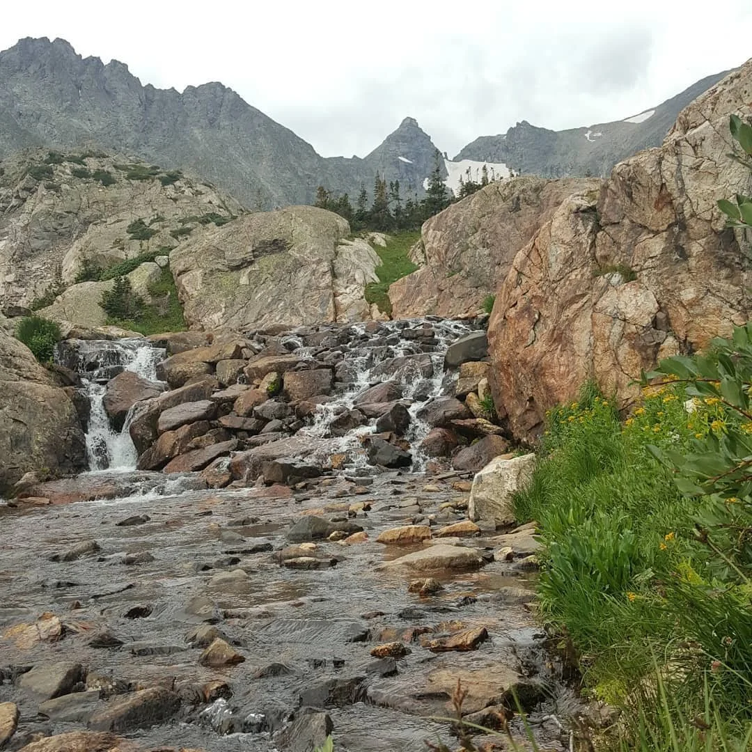 Back to back hikes up in the Rockies. 🏞