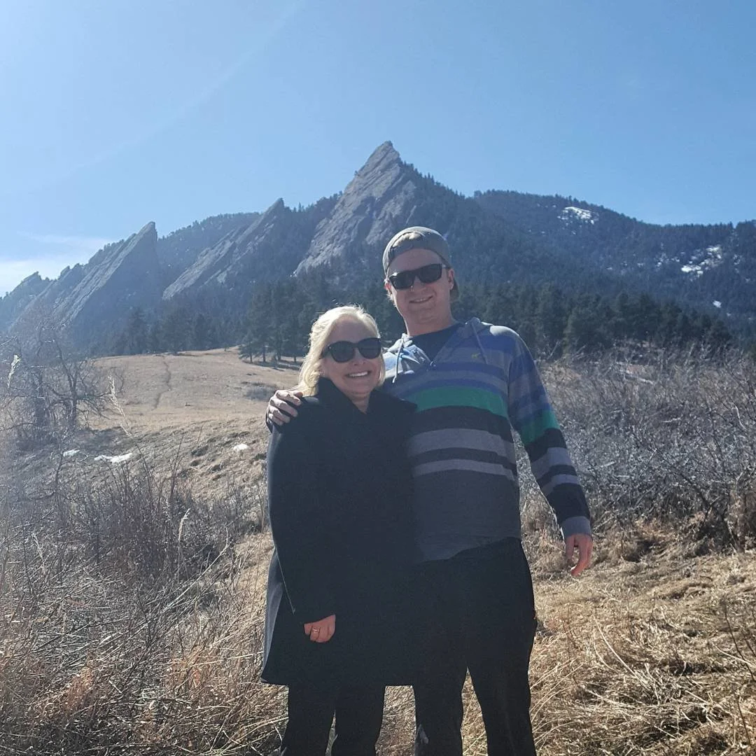 Mama dukes visits Colorado, shenanigans ensue. 💜