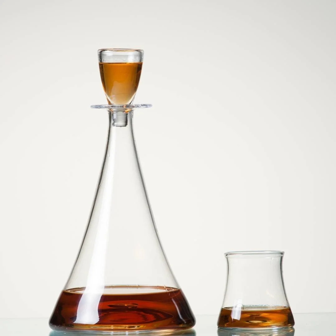 Is &quot;Throw One Back Thursday&quot; a thing??? If not, it totally should be.

Add this to your collection so you can rip shots and sip bourbon like a boss. 
Comment what your sippin on tonight and into the new year. 🍻🥃🍸 #tbt #tobt #bulleitbourb