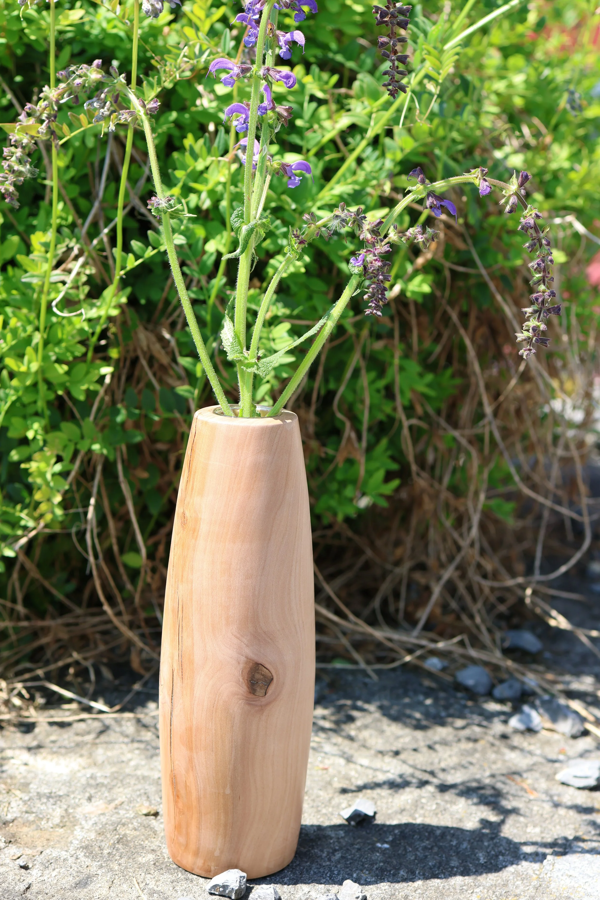 Blumenvase aus Apfelholz