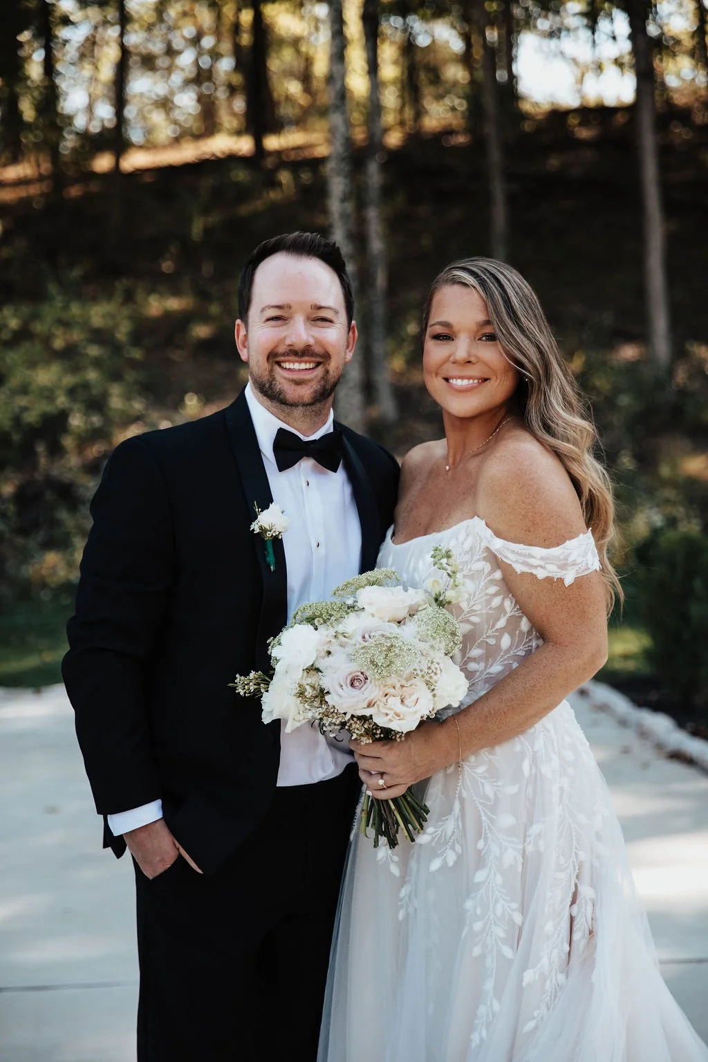 Modern Bridal bouquet in White, blush,