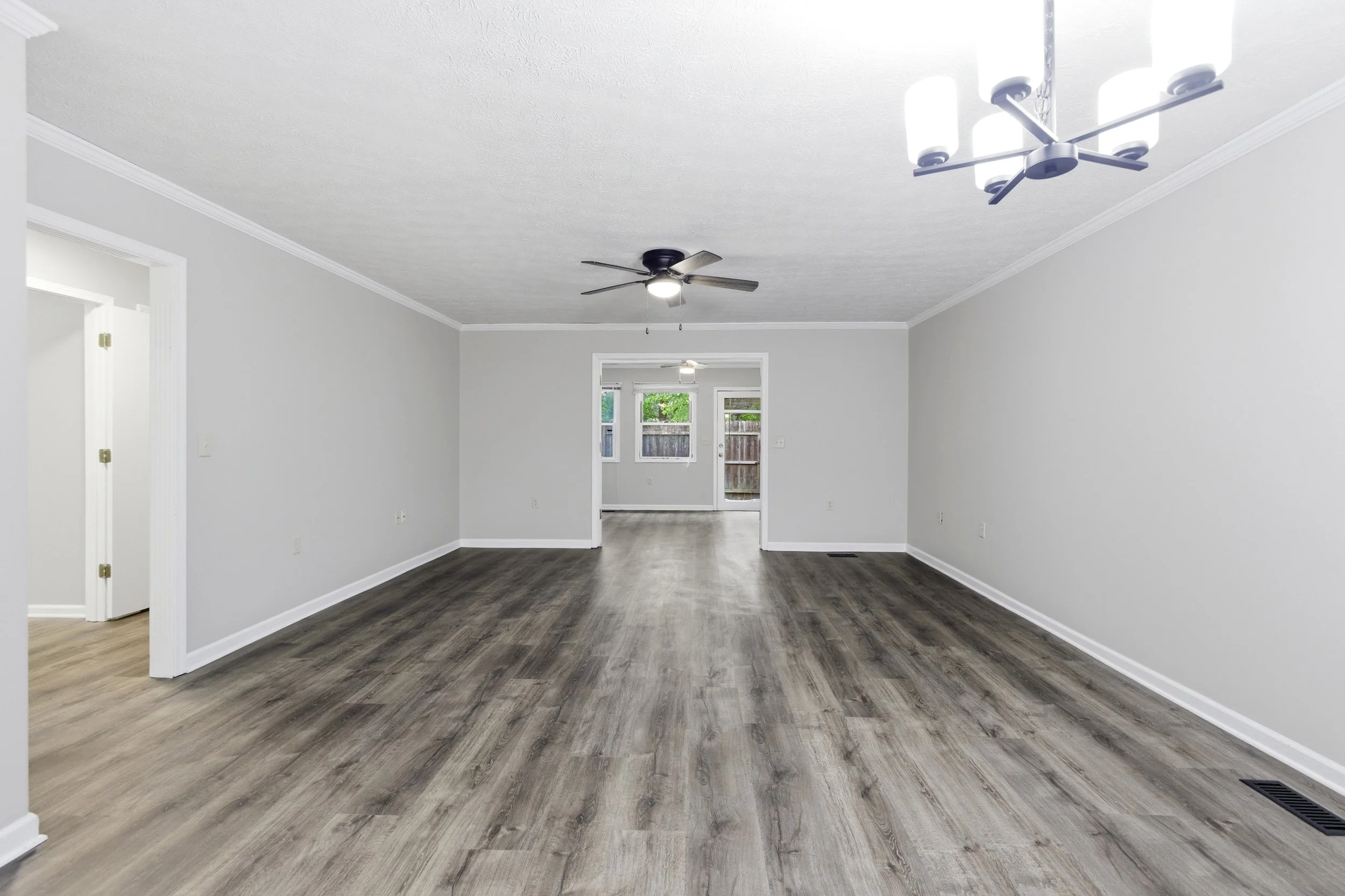 5304 caring cove 00005.jpg