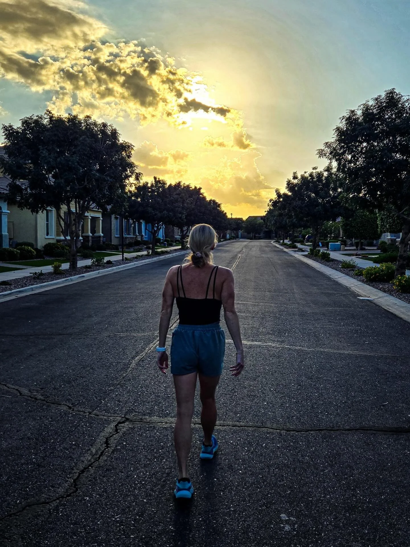 Walking straight into the light, leaving fear behind and stepping fully into my power.✨🔥

#stepintoyourpower #ownyourlight #fearlessliving #strongandsoulful #riseandshine #unstoppableyou #alignedandalive #boldmovesonly