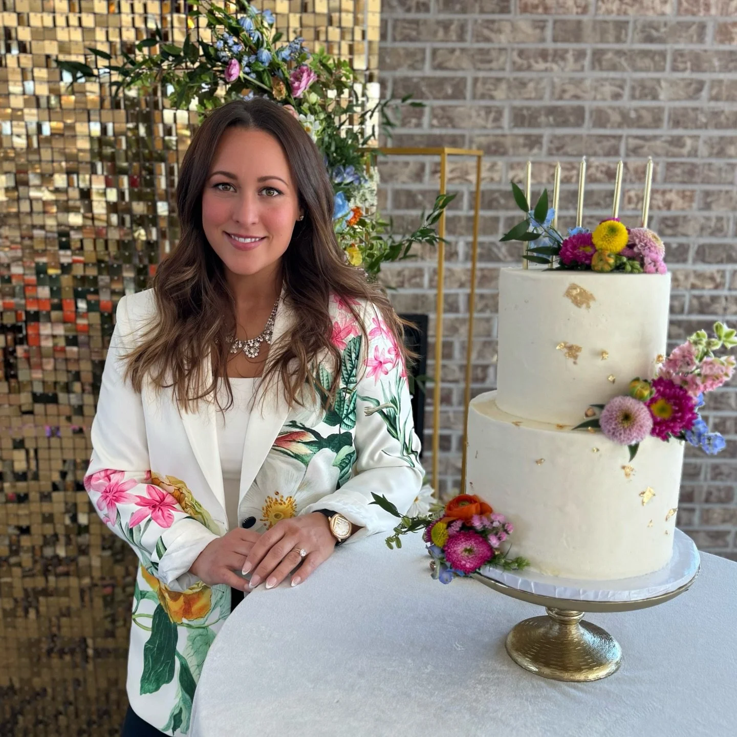 Words cannot describe all of the feelings that still remain after attending my very first 𝗕𝗿𝘂𝗻𝗰𝗵 &amp; 𝗕𝗹𝗼𝗼𝗺𝘀. I am in awe over the hundreds of women who joined together and instantly became friends and confidantes. ⁣
⁣
I am so grateful t