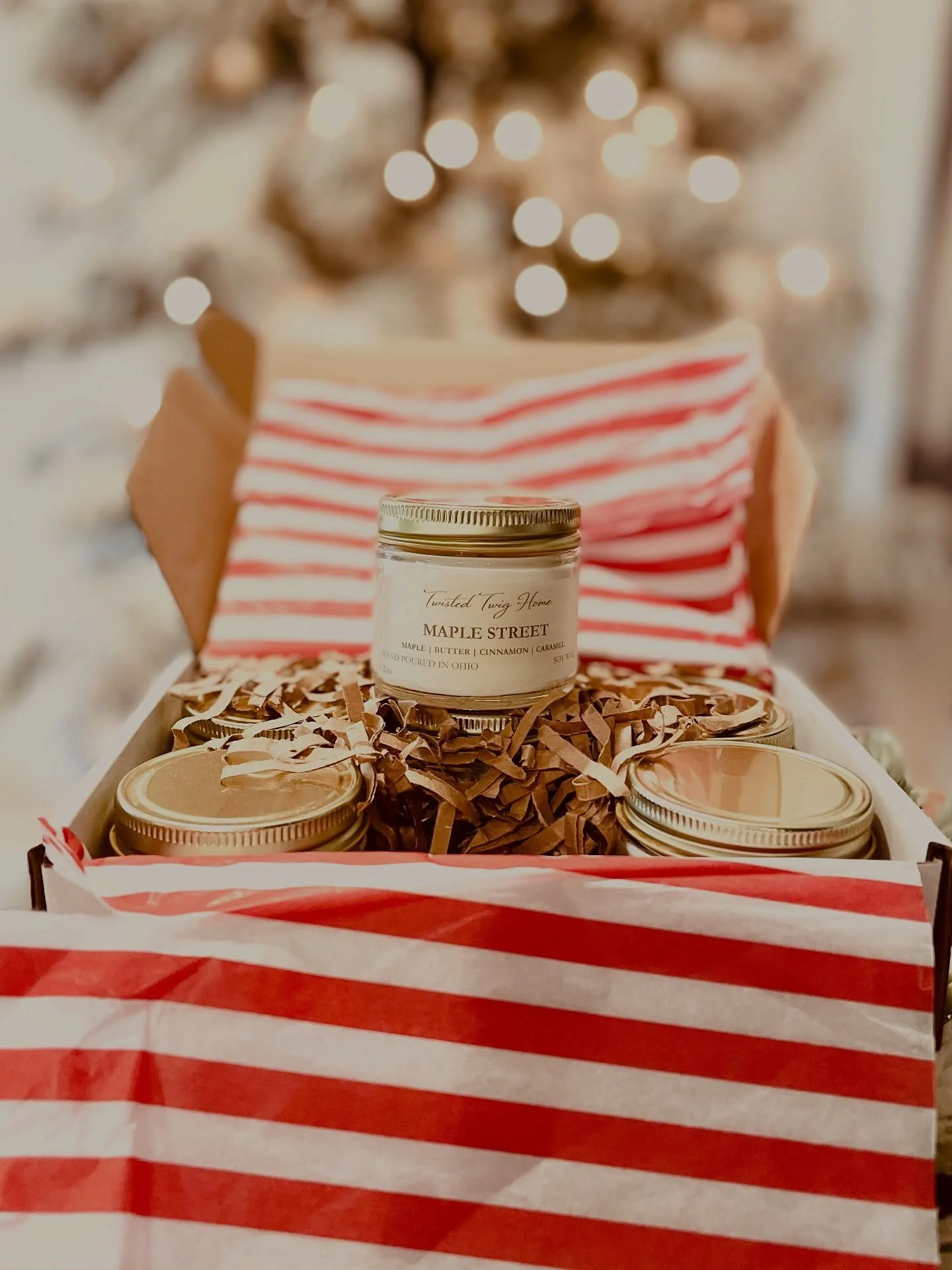 CANDLE FLIGHTS&hellip; go live this Sunday 🖤 7pm EST
There is limited quantity! If you think you&rsquo;d like one for yourself or as a gift for Christmas, do not hesitate! They sell out every season. 
Included in the candle flights are 6 2oz jars wi