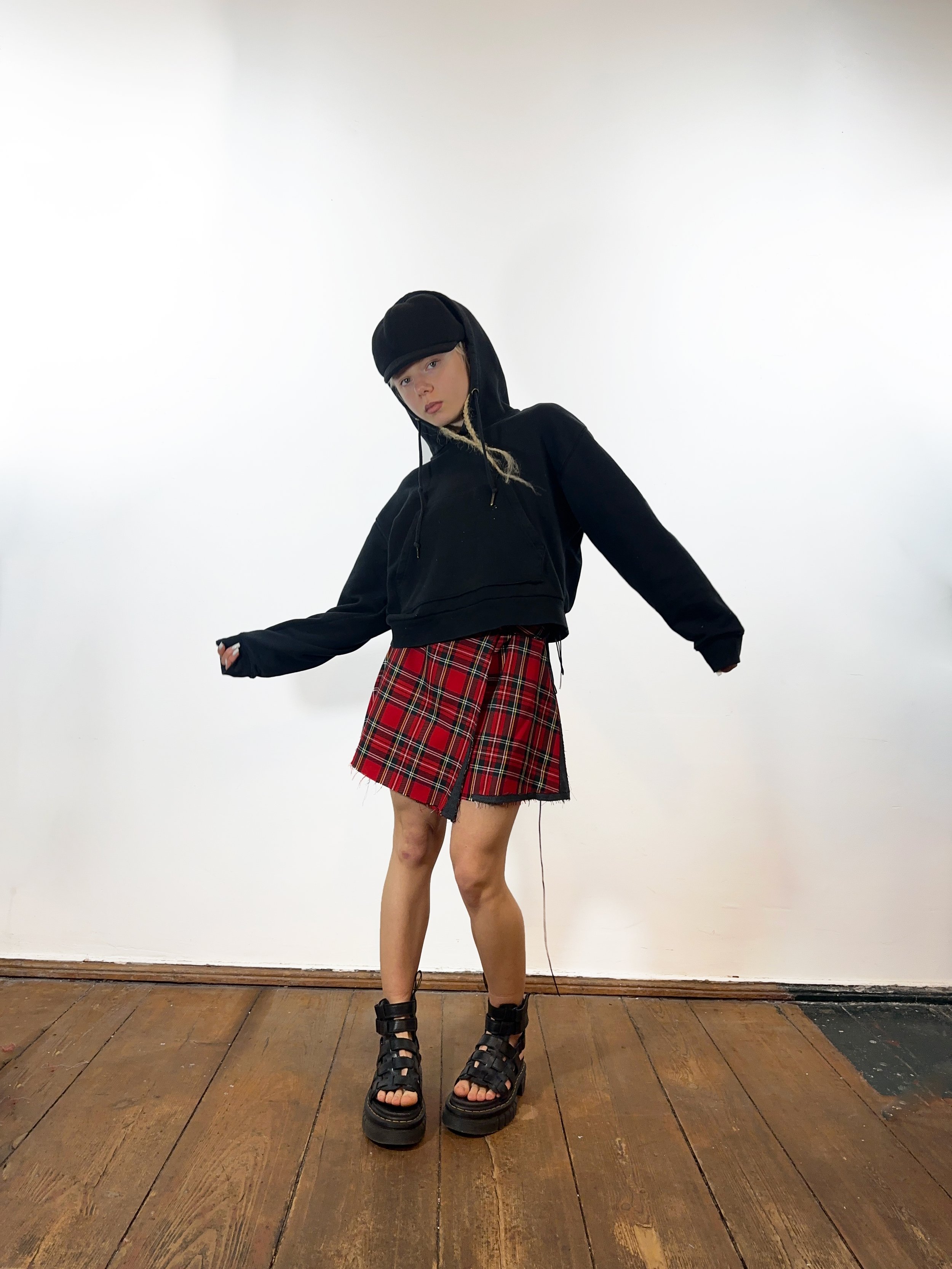 IMG_4500-wrapskirt-hat-hoodie-01.jpg
