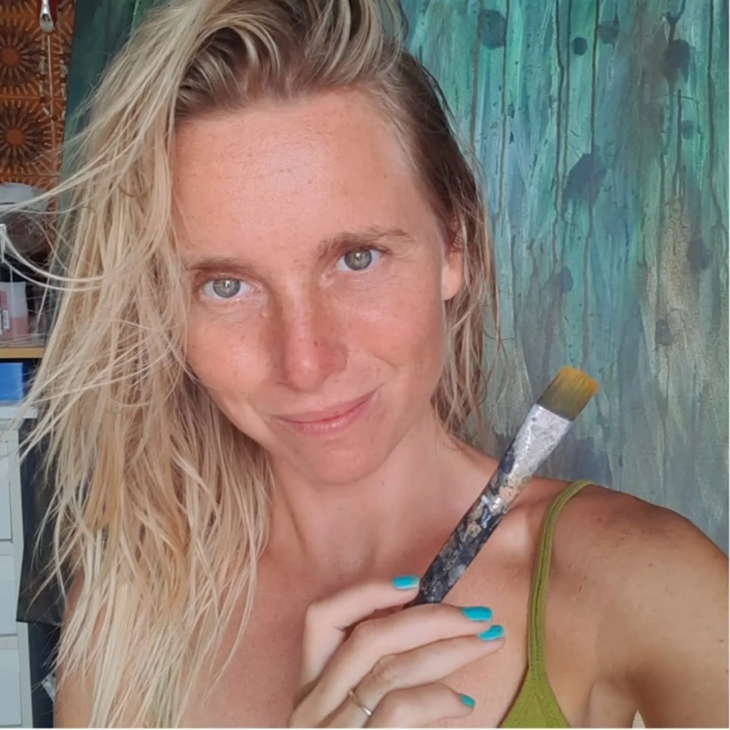 Daphne Bitter
Daphne Bitter seeks the essence of existence in her work. She invites the viewer into a world beyond the visible &ndash; an inner world deeply intertwined with nature, the foundation of our being. Wonder and space for personal interpret