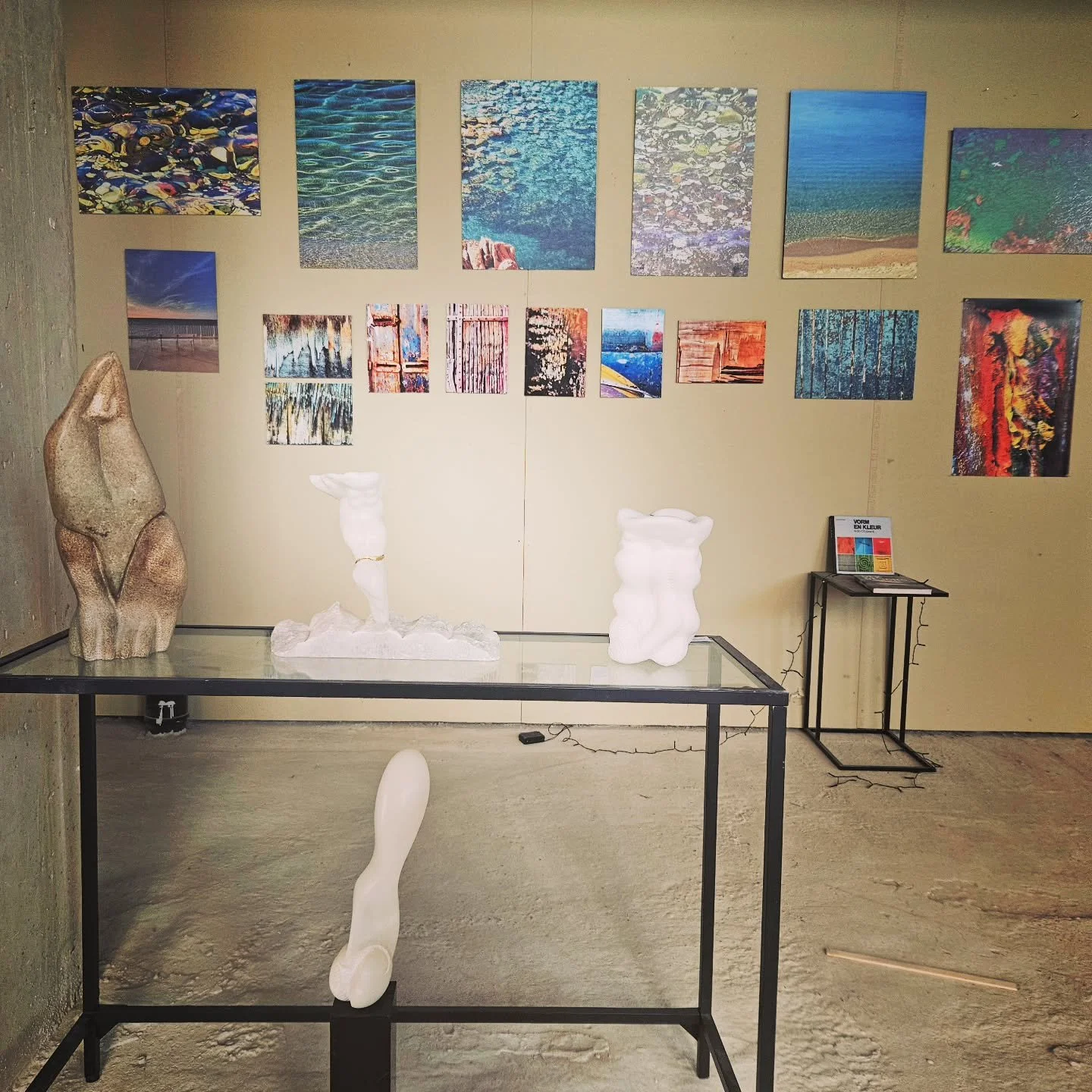 Bob van Oosten

At the intersection of art and photography, photographer/image maker Bob van Oosten (born 1957, Amsterdam) uses all sorts of visual materials (shapes, patterns, structures) as the basis for his own abstract, often colorful composition