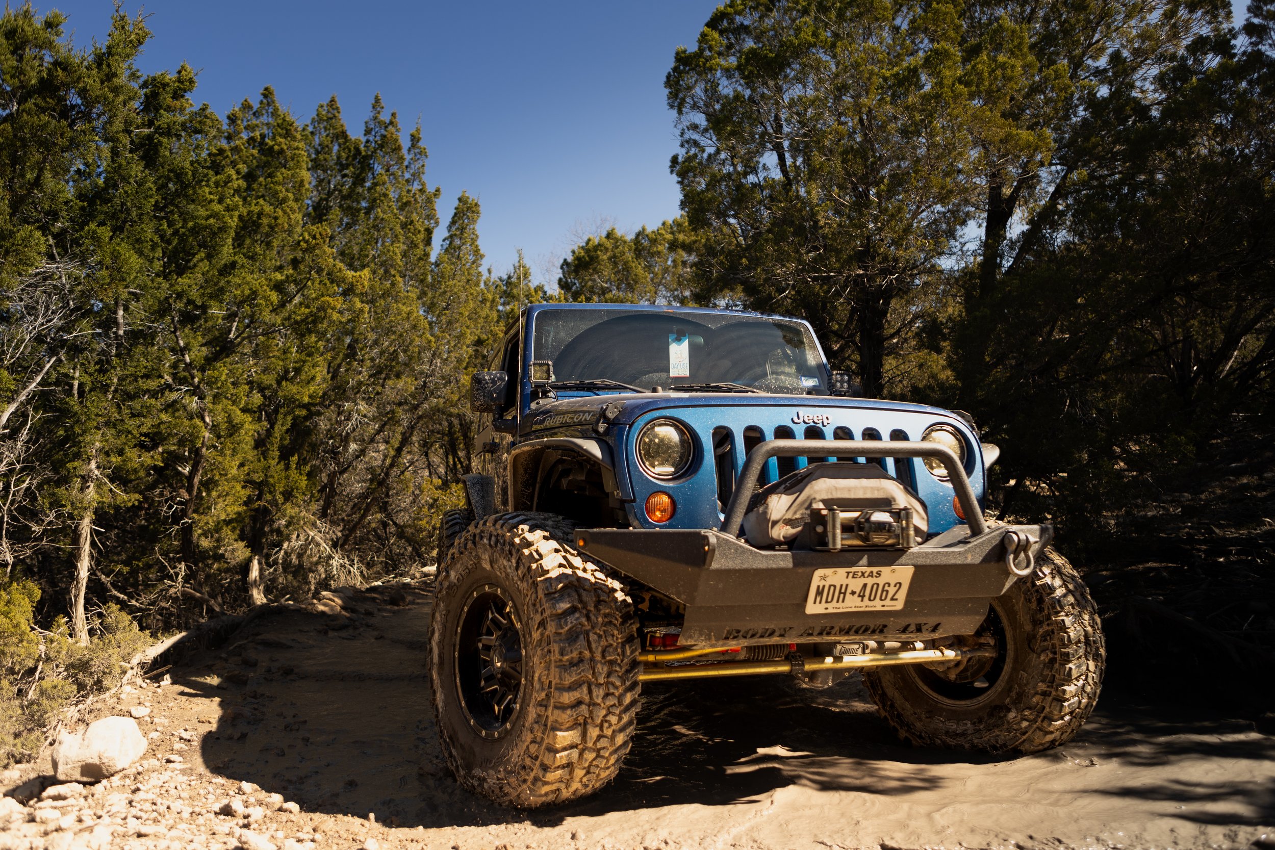 Jeep Wrangler Rock Crawling Front View.jpg