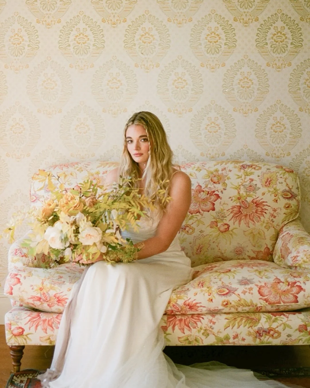 Manifesting a Stone Acres Farm wedding for 2026 🤞🏼

forever in love with this styled shoot from a few years ago with @racheldriggott @__shadestudio @upstyle.co 

film dev+scan: @northeastphotographic