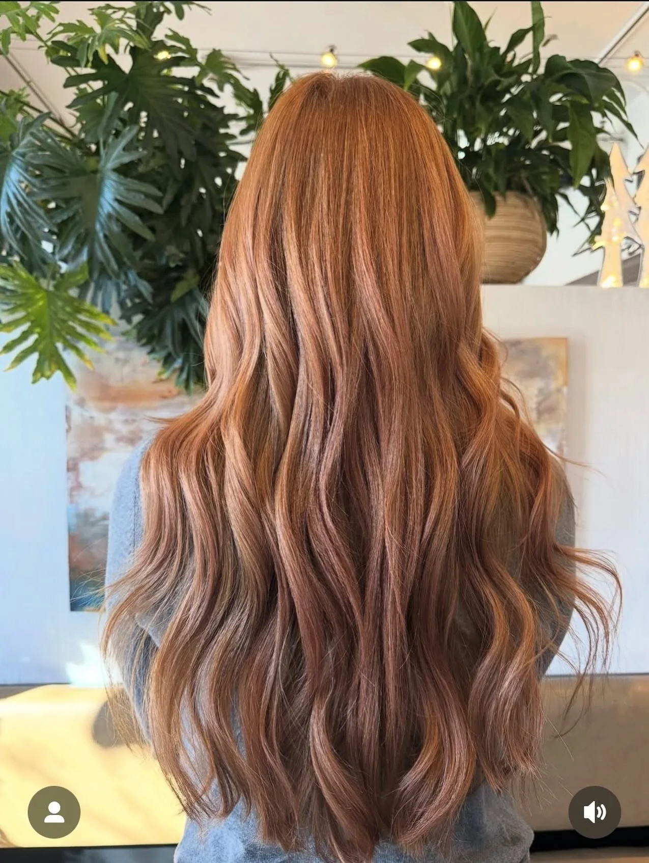 She&rsquo;s serving Nicole Kidman vibes in practical magic .
Stunning @danakbeauty