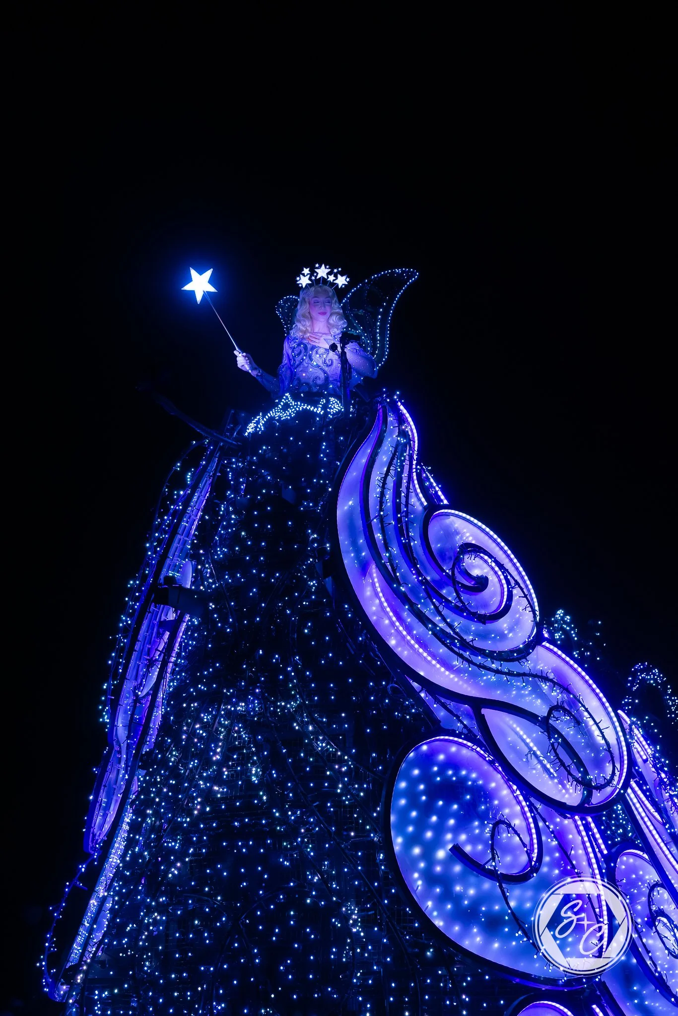 Shutter and Compass - DISNEY-1.jpg