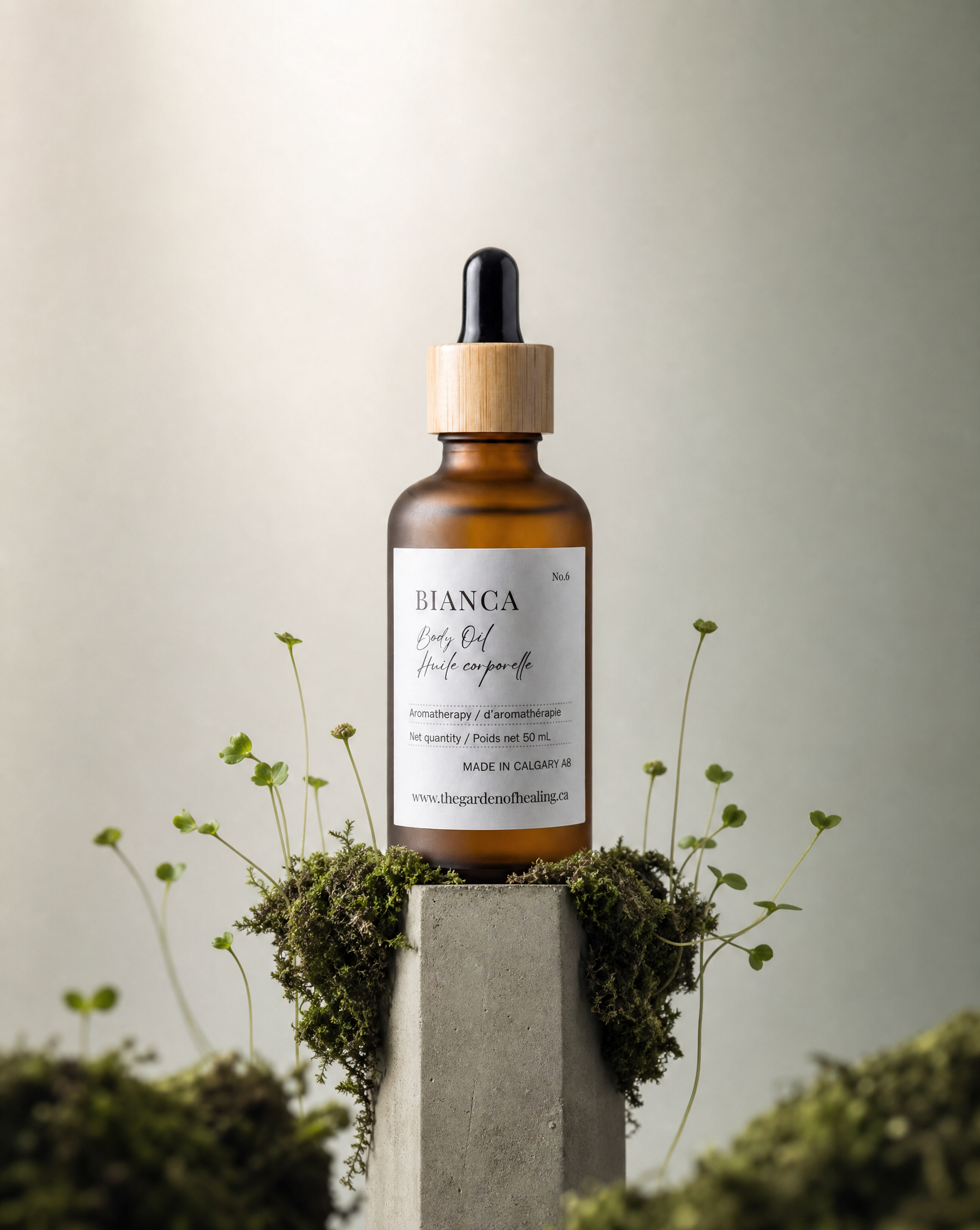 Bianca Bio-Active Lipid Recovery Oil by Garden of Healing - A lightweight Coconut and Vanilla body oil for deep restoration and a silken glow.