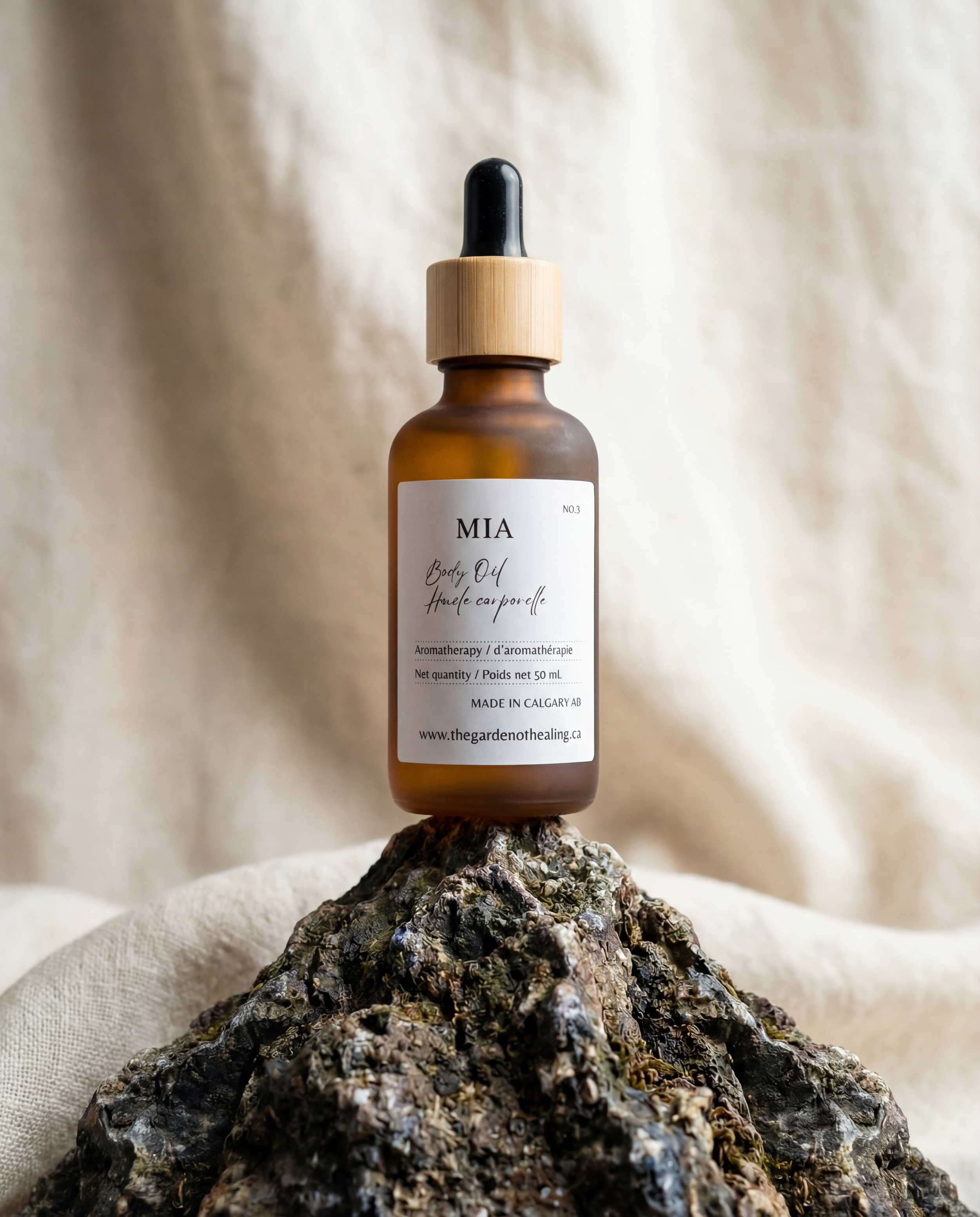 Mia body oil, Tahitian vanilla body oil, exotic vanilla body oil, tropical fruit scented oil, luxurious body moisturizer, creamy vanilla skincare, rare vanilla fragrance, natural hydrating body oil