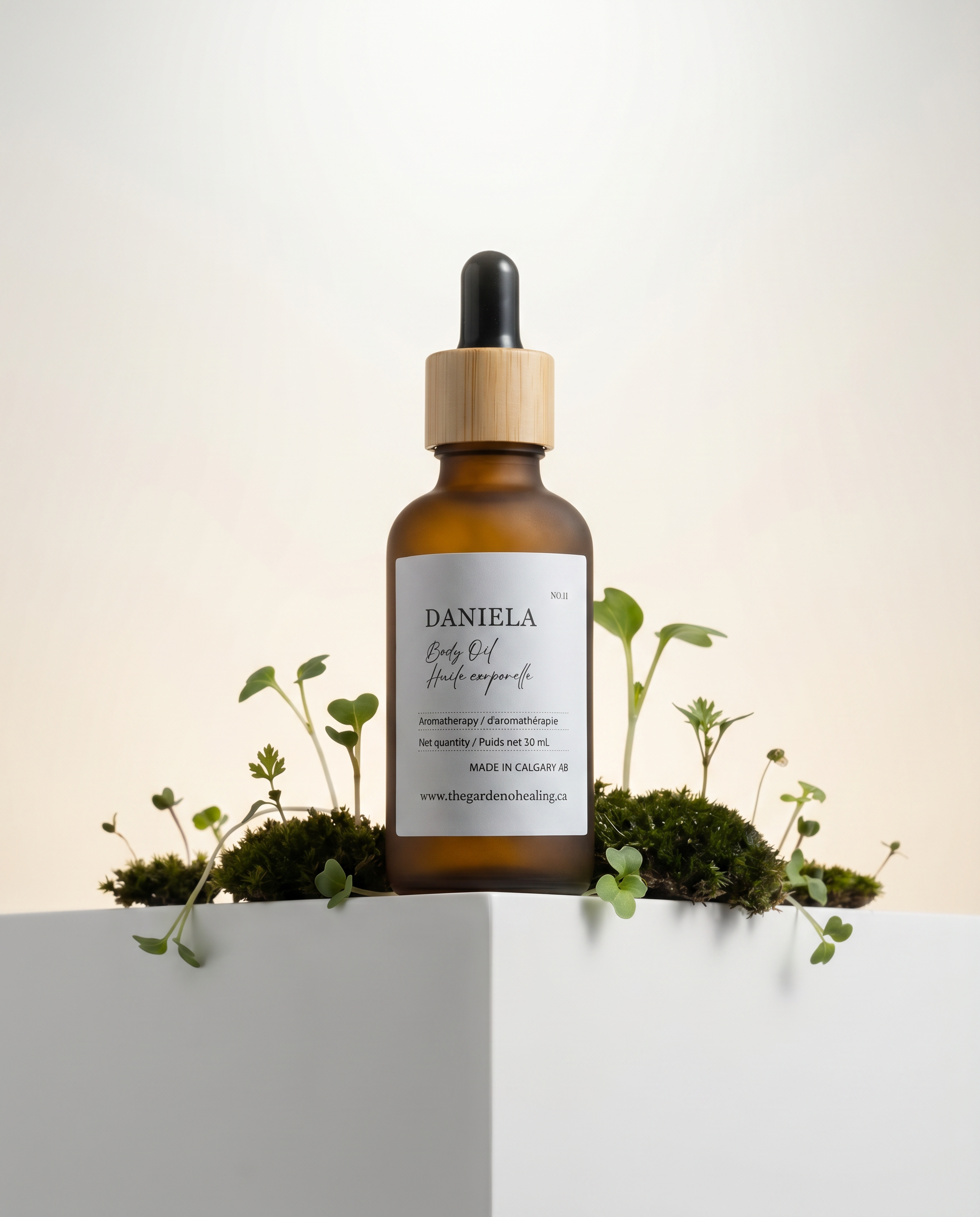 Daniela Bio-Active Lipid Recovery Oil by Garden of Healing - A vibrant Sweet Orange and Vanilla body oil for mental buoyancy and a silken glow.