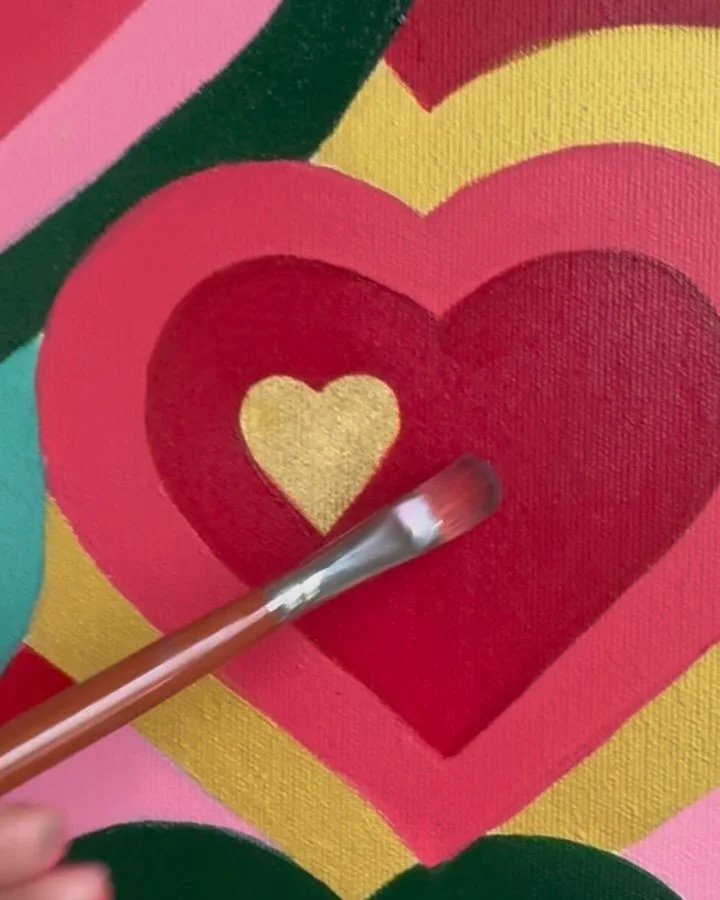 &ldquo;Universal Joy&rdquo; - a detail in progress🎨
🩷💛❤️
#universaljoy #transcendentalsymbolism #dohnanism #heartpainting #originalpainting #modernpaintings #oiloncanvaspainting #goldleaf #slovakartist #luxembourgartist #artcollectorsofig #goldlea