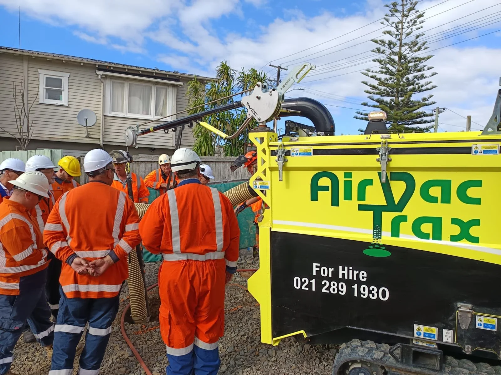 Brian Walsh, Director of BMW Consultancy, working with Fan Hanrahan Owner of AirVac Trax on a construction site