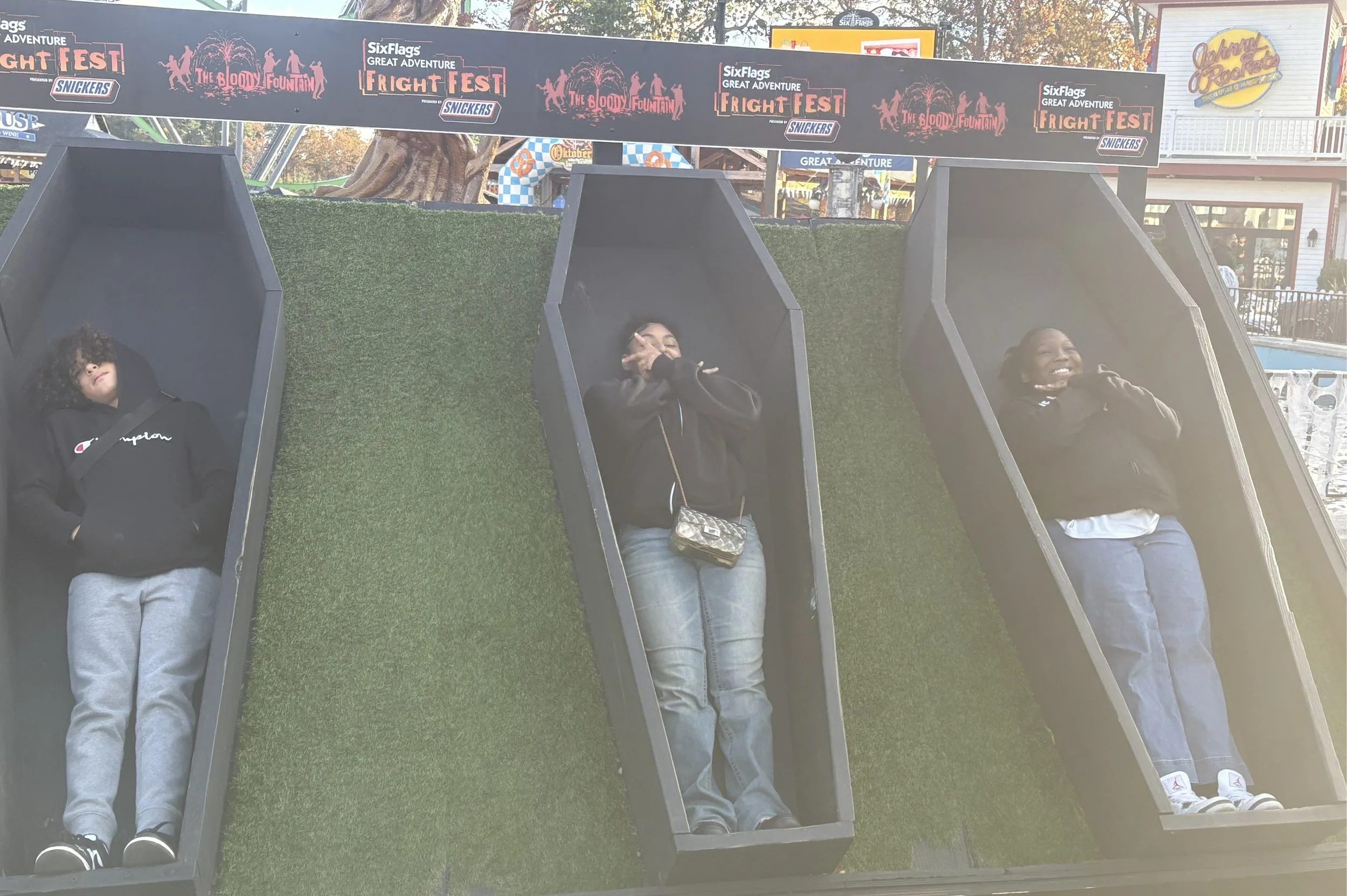 6 FLAGS FRIGHT FEST 2.jpg
