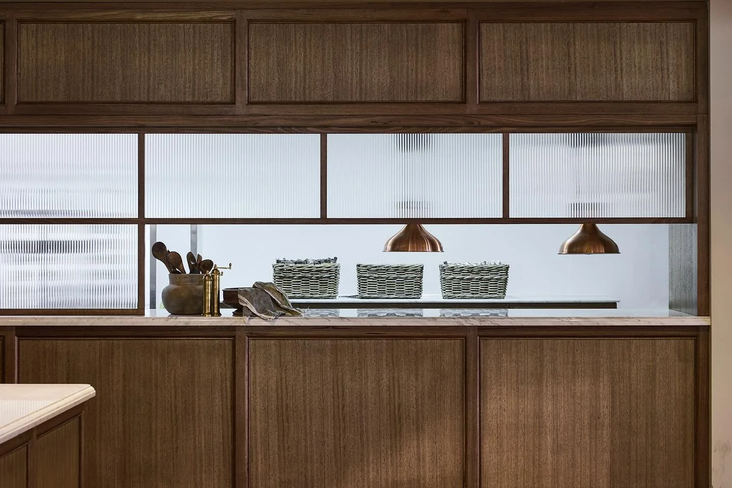 This Ash timber serving station brings a warm and welcoming feel to the space.
#mattgowconstructions #localbuilder #waggabuilder