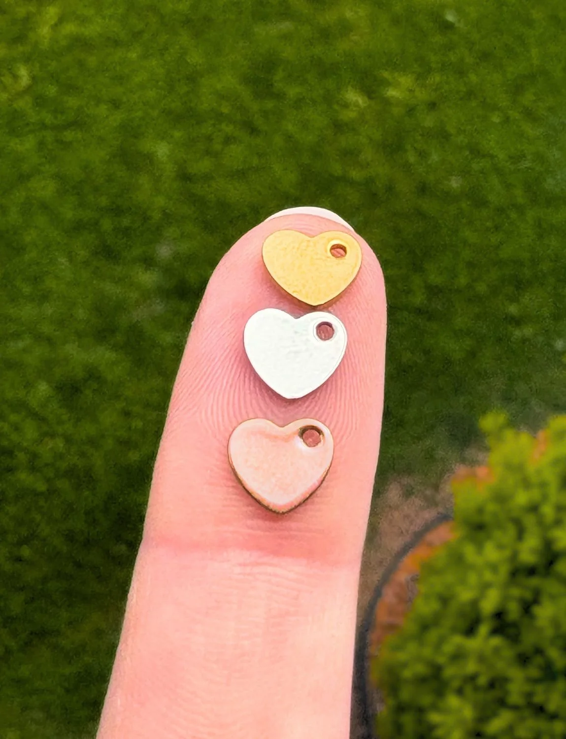 tiny heart charm 1.jpg