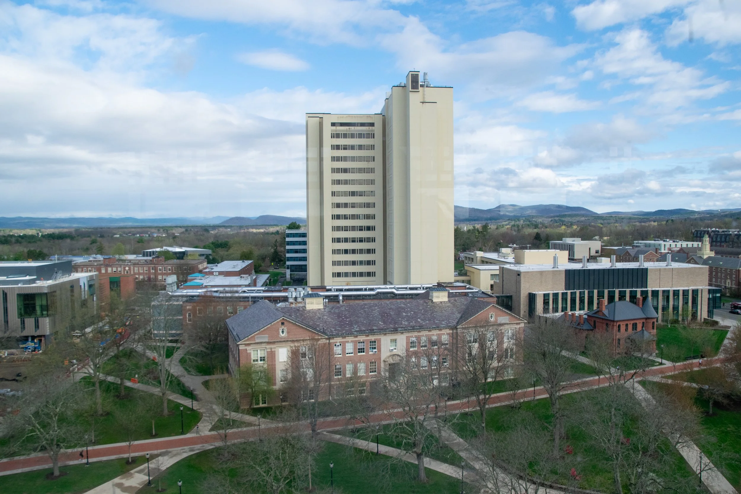 Graduate student workers protest working conditions in Machmer and Lederle Graduate Research Tower