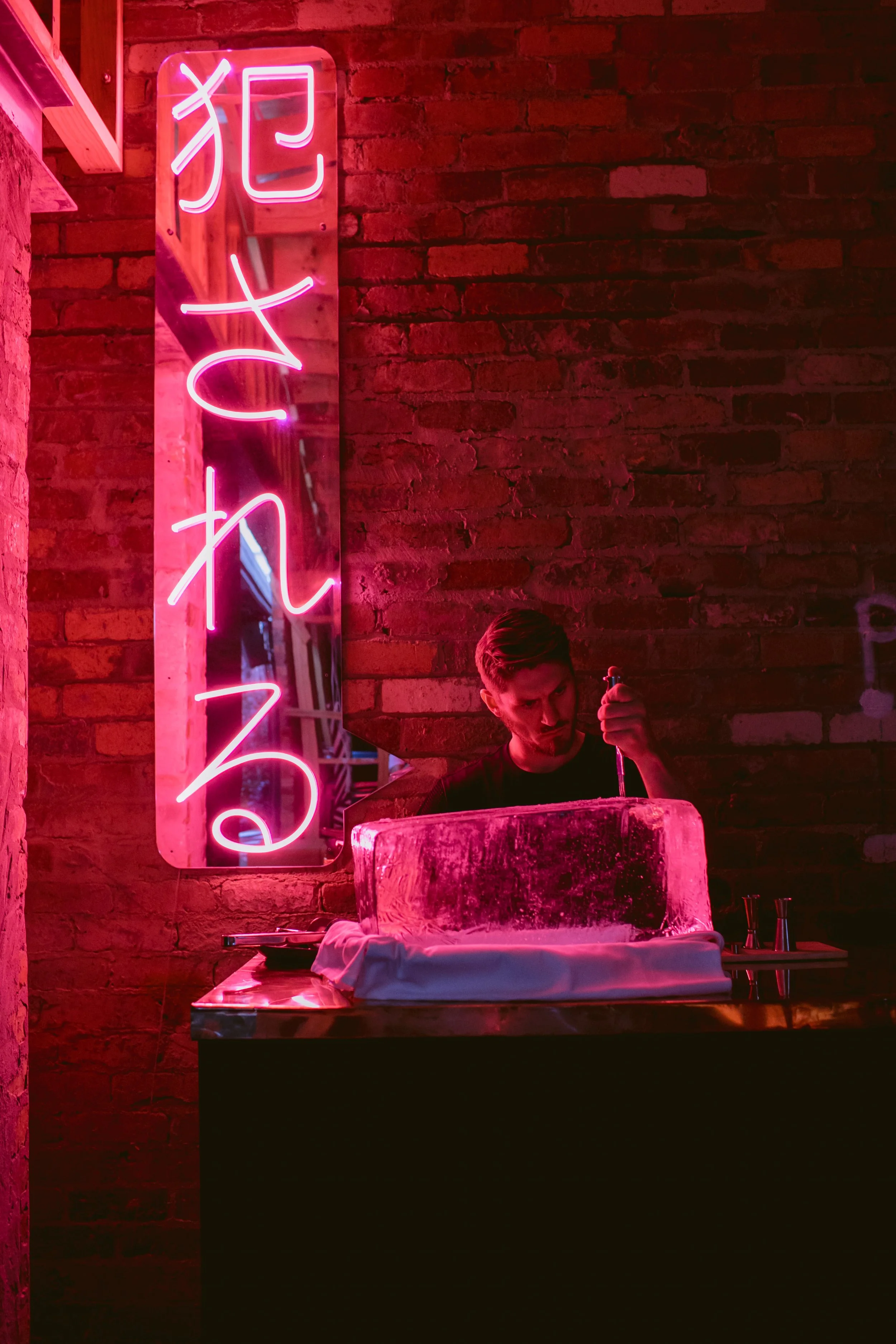 Neon-japanese-futuristic-blade-runner-themed-birthday-party-styling-melbourne-2.jpg