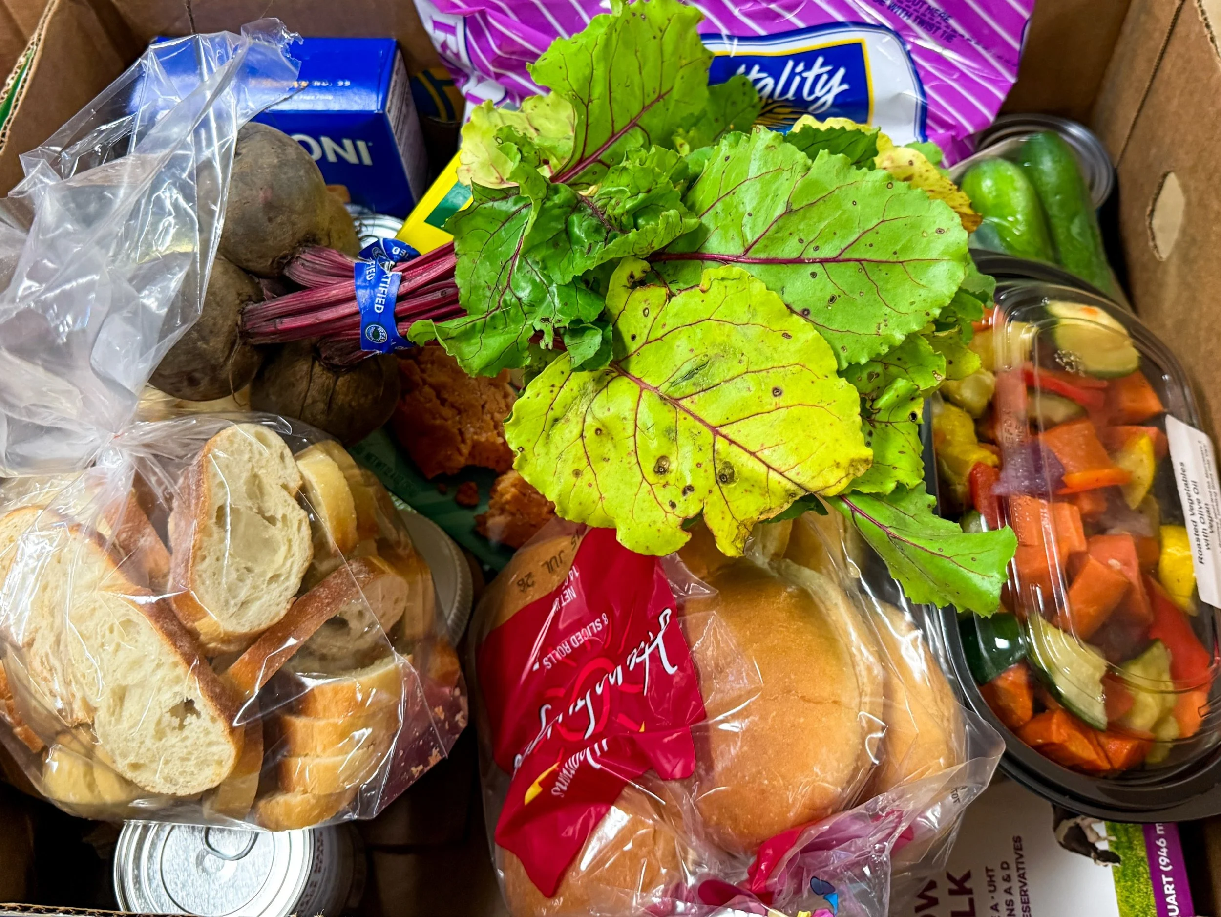 We will see you Friday morning at 324 University Ave for food distribution! 🥬🍞

#communitystrong #fooddistribution #syracuseny