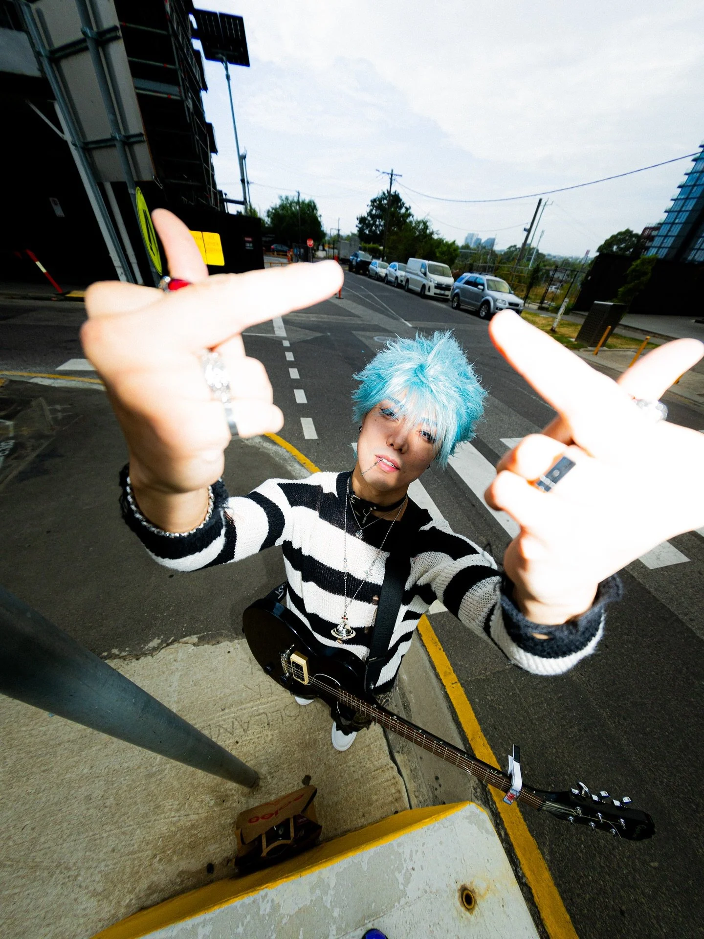 Shinichi Okazaki Cosplay from NANA 🎸

This show made me miss having friend, recommend if you feel like feeling sad 😩

Blowing bubbles not smoke 🫧

📸: @itsgaki666 

#nana #nanaanime #japanfashion