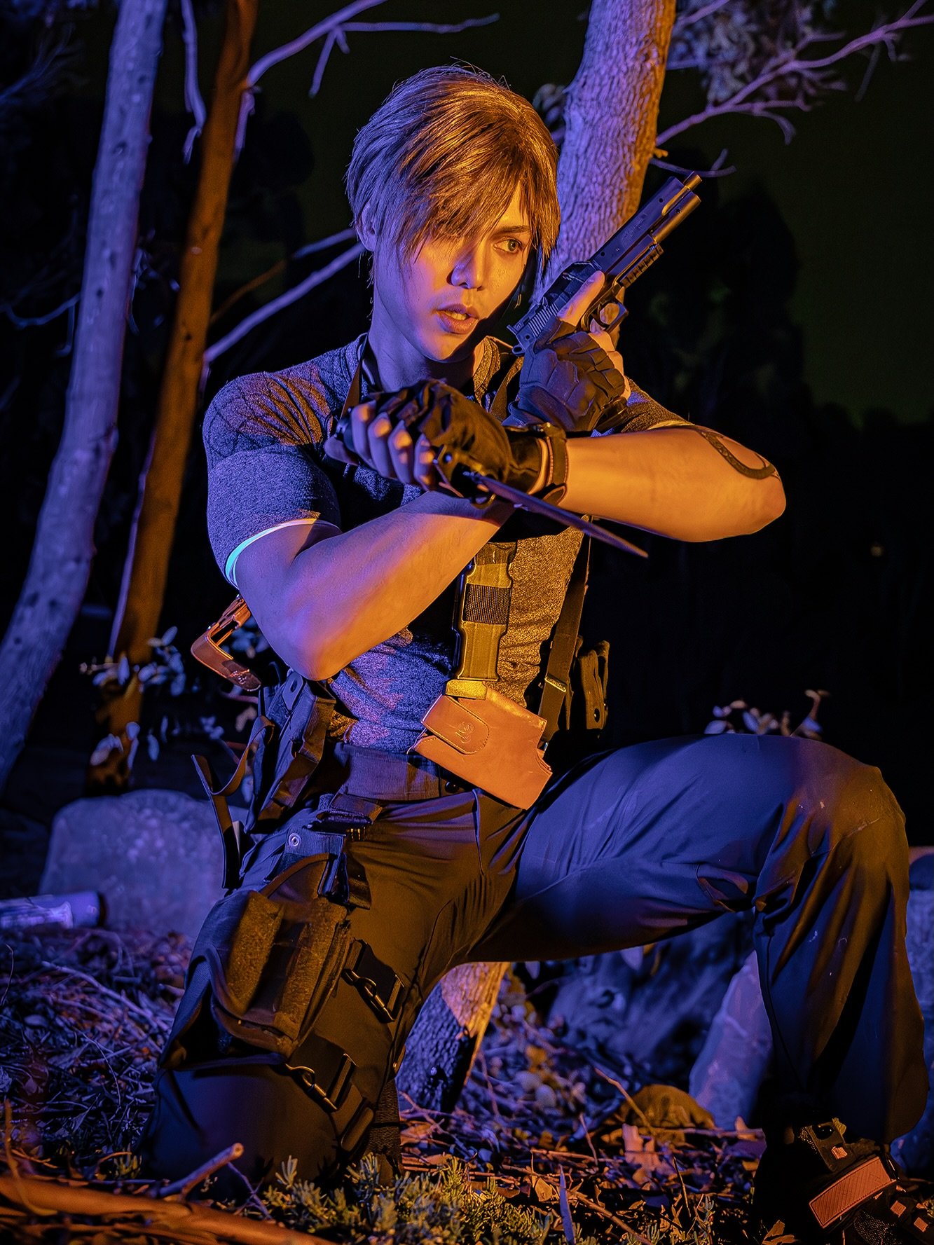 Leon S Kennedy Cosplay from Resident Evil

Learnt a lot trying a night time outdoors shoot! 🪾

📸: @itsgaki666 

#leonkennedy #residentevil #residentevilcosplay #leonkennedycosplay