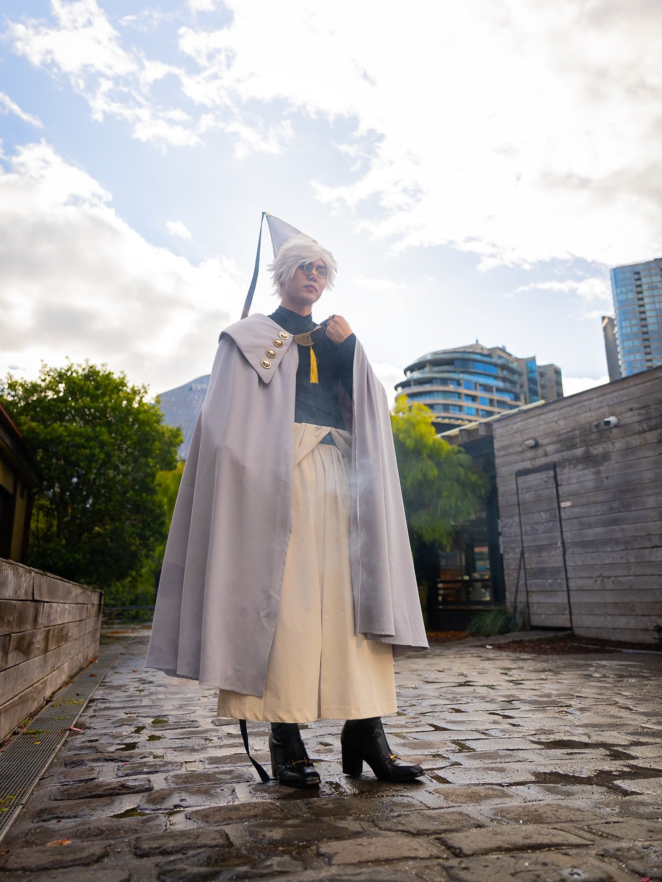 Qifrey Cosplay from Witch Hat Atelier 

I love his two sidedness and the eery feeling when his other side comes out, its so interesting to have that in a main character/sensei character, that was the theme for this shoot 🪾 we&rsquo;re learning so mu