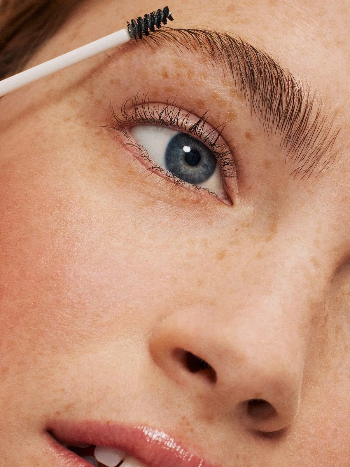 What to Expect During an Eyebrow Wax (From Me to You)