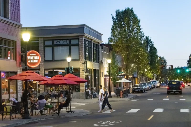 downtown Oregon City at night
